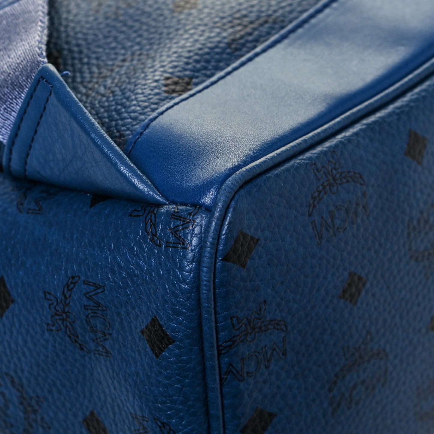 Visetos Studded Medium Stark M Backpack Munich Blue
