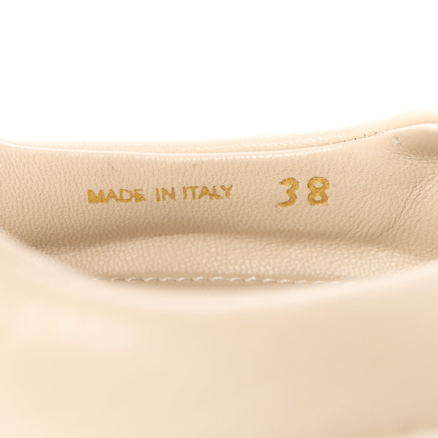 Spazzolato Triangle Logo Pointed Toe 45mm Slingback Pumps 38 Deserto