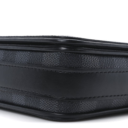 Louis Vuitton Damier Graphite 3D Studio Messenger 9 of 9