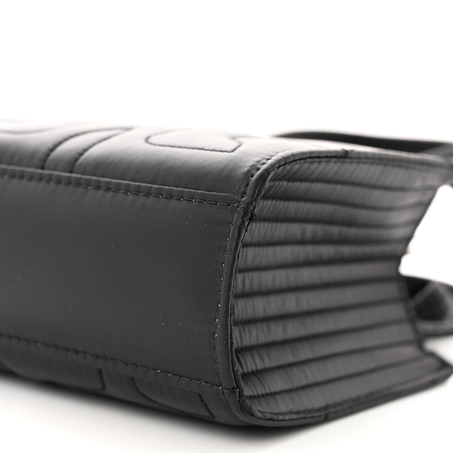 x MOOSE KNUCKLES Nylon Quilted Small Shopping Bag Black