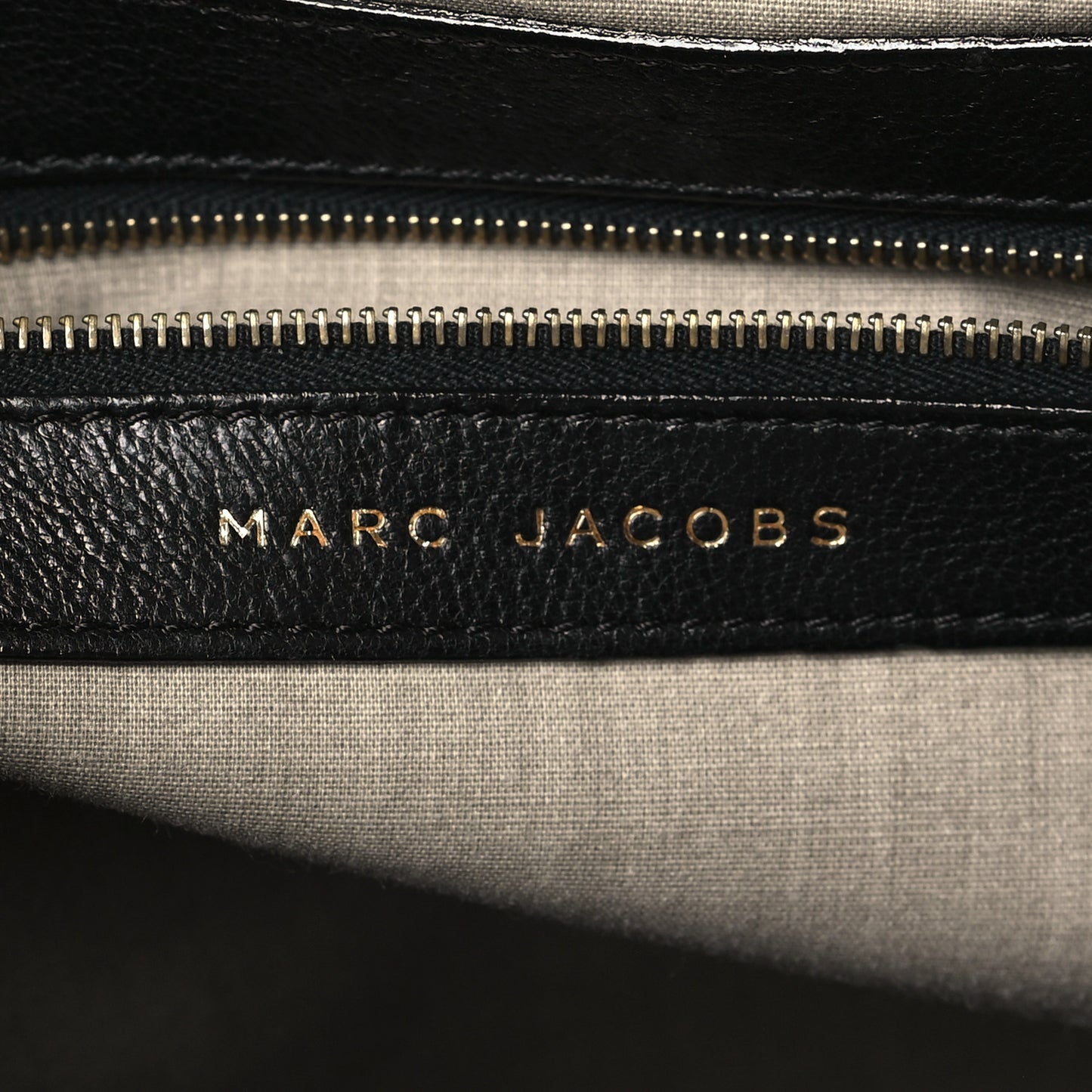 Calfskin Quilted Stam Black