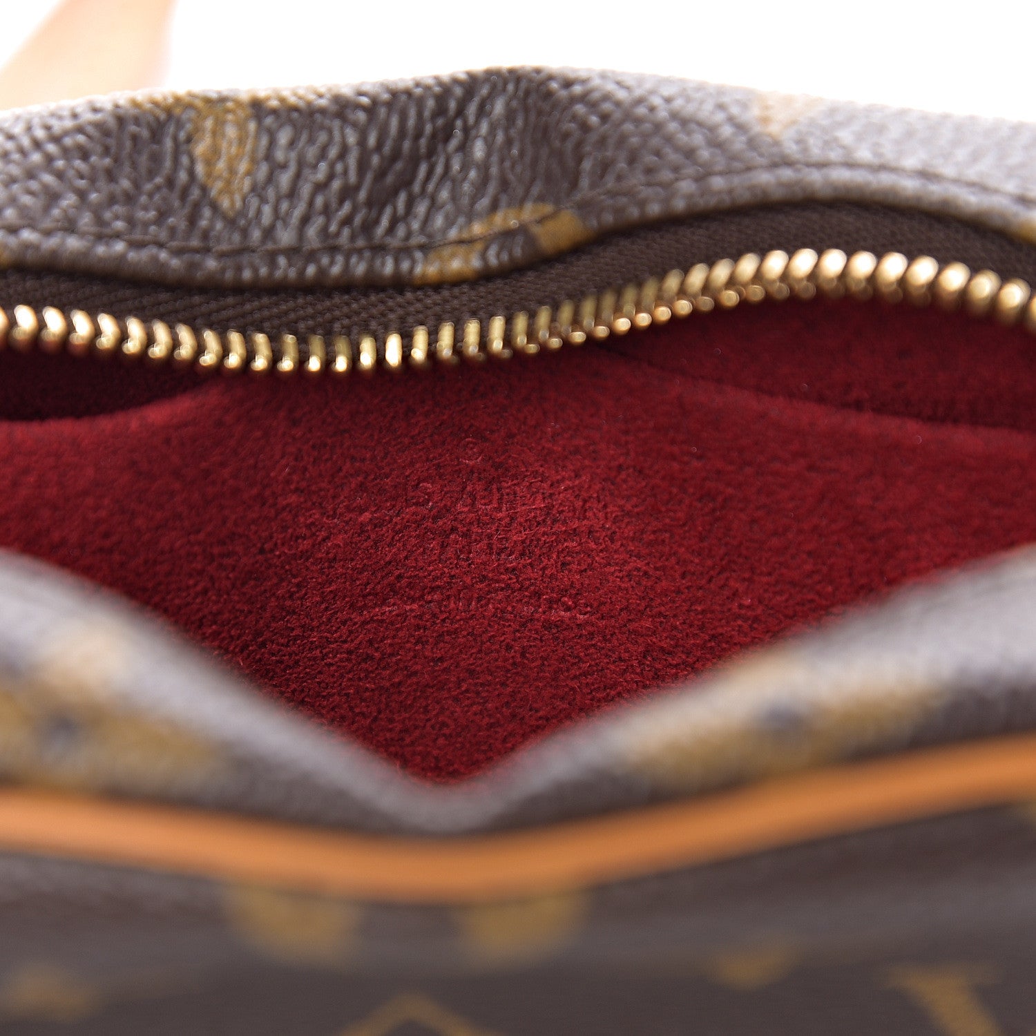 Louis Vuitton Monogram Wapity 5 of 5