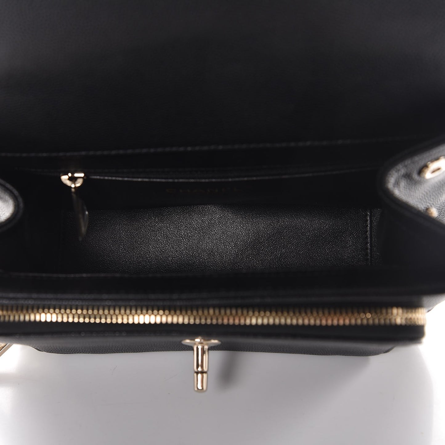 Caviar Quilted Medium Business Affinity Flap Black