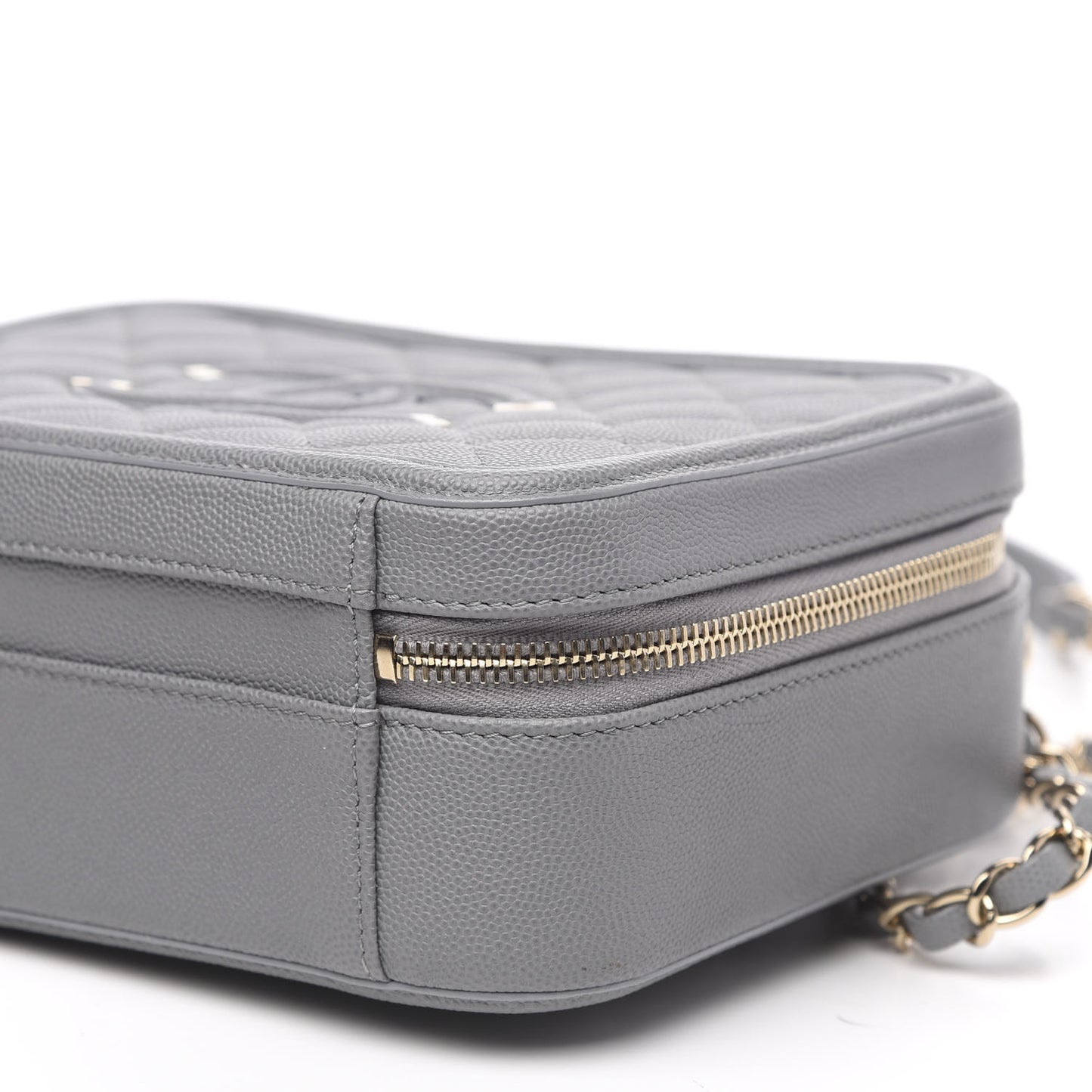 Caviar Quilted Medium CC Filigree Vanity Case Grey
