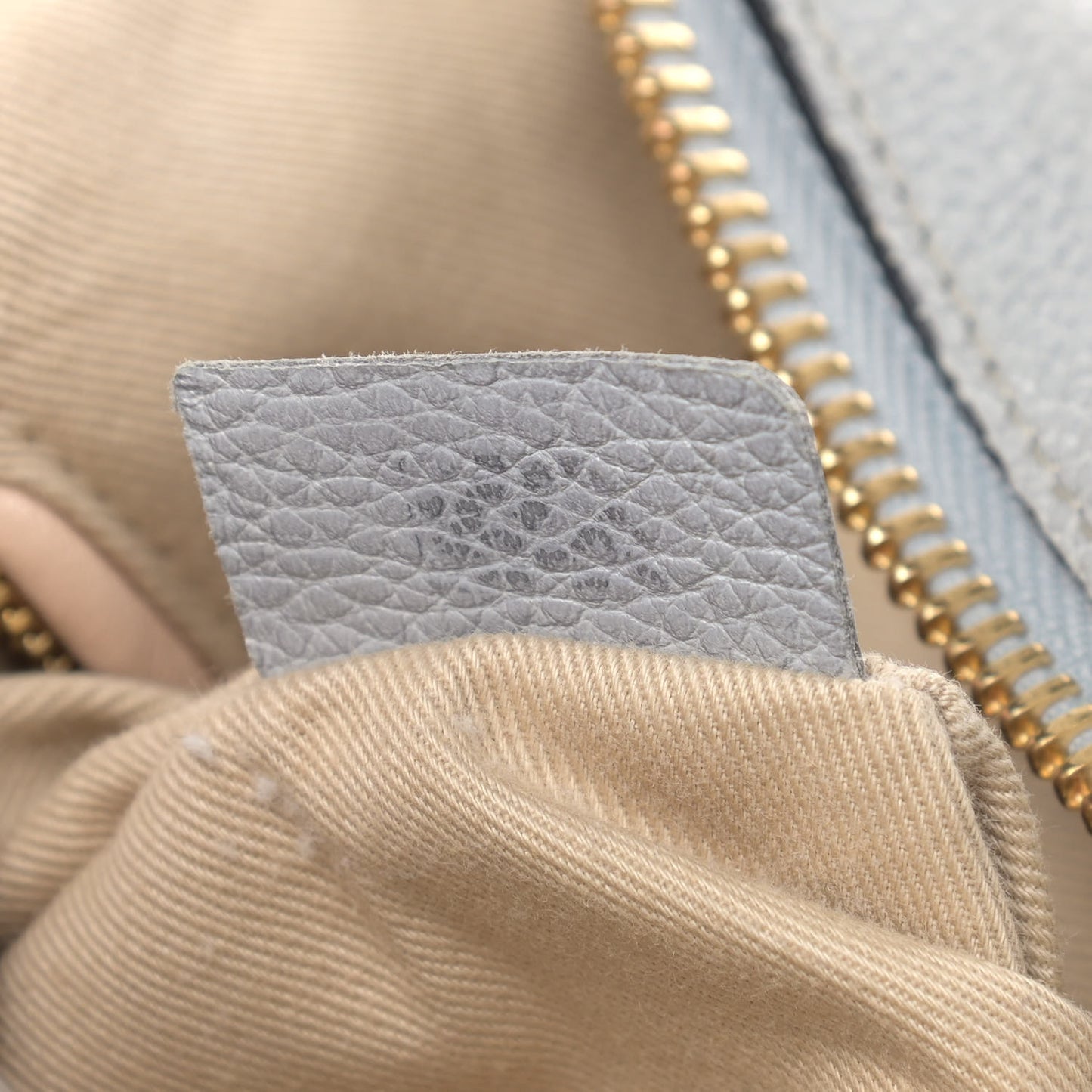 Calfskin Medium Paraty Atoll Blue