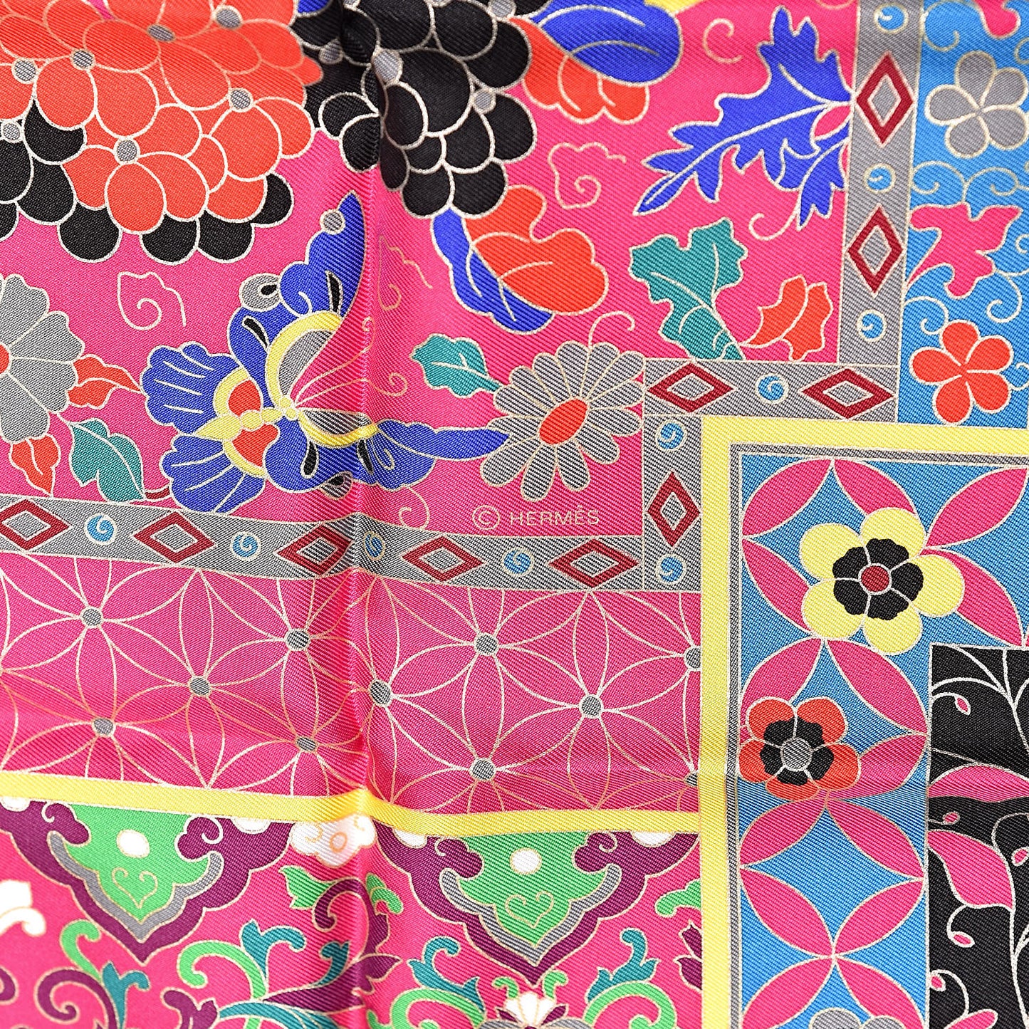 Silk Collections Imperiales Scarf 90 Fuchsia Vert Black