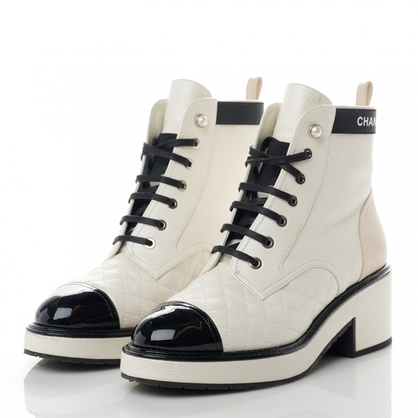 Pearly Calfskin Patent Calfskin Quilted Lace Up Boots 39.5 White Light Gray Black