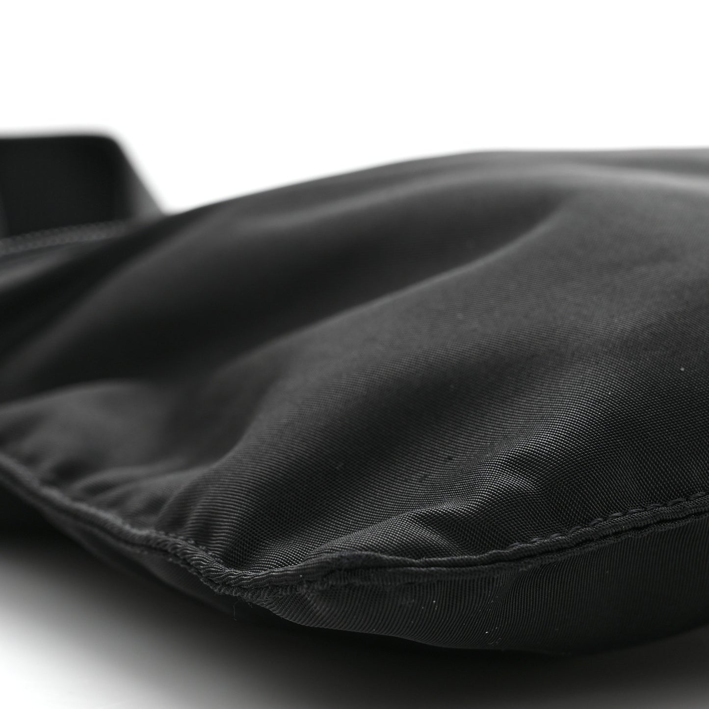 Nylon Flat Messenger Bag Black