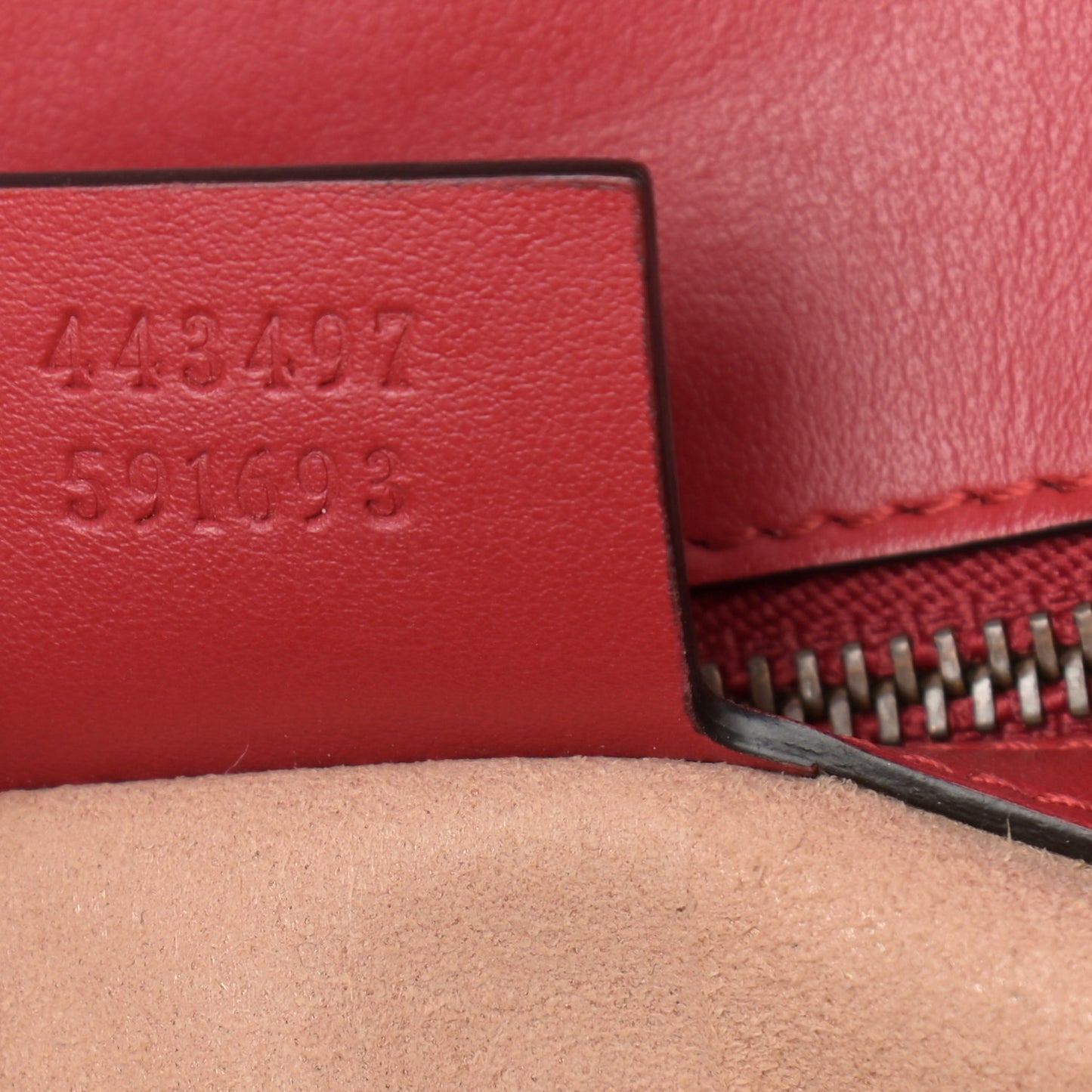 Calfskin Matelasse Small GG Marmont Shoulder Bag Hibiscus Red