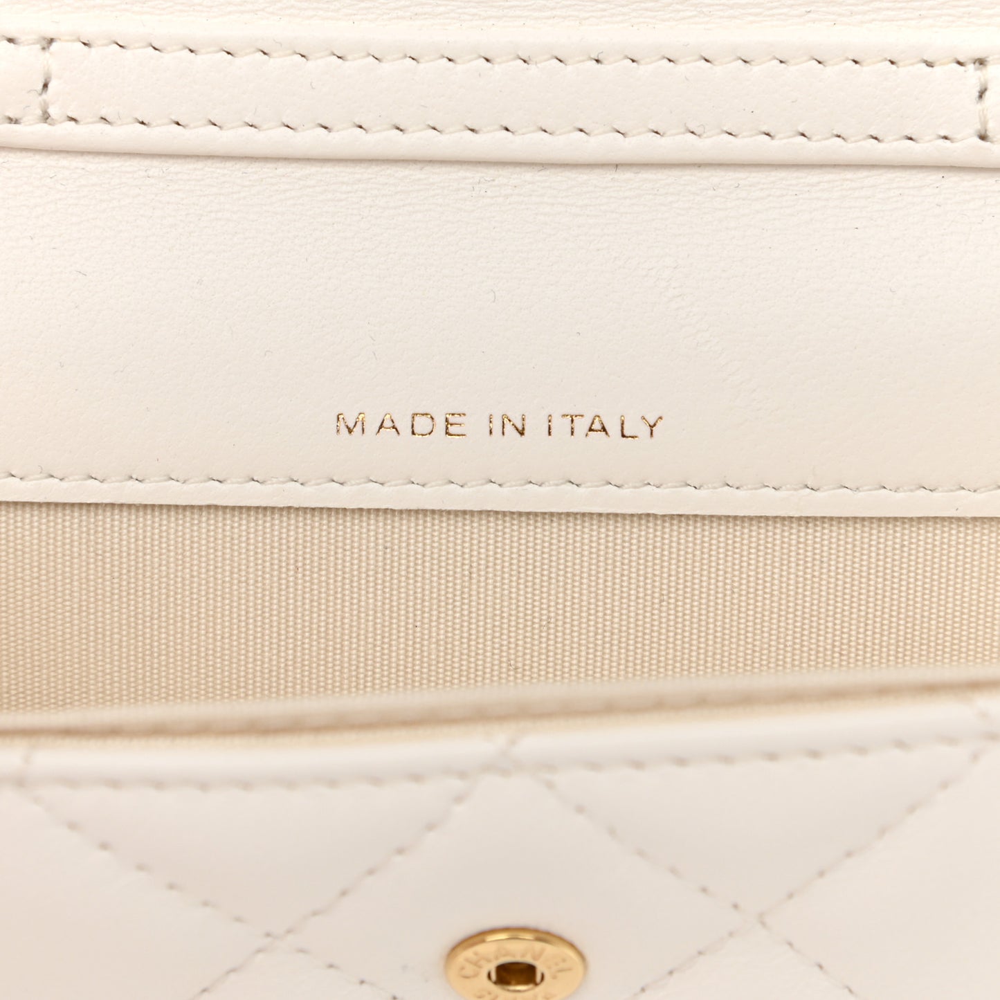 Lambskin Quilted Romance Clutch With Chain White