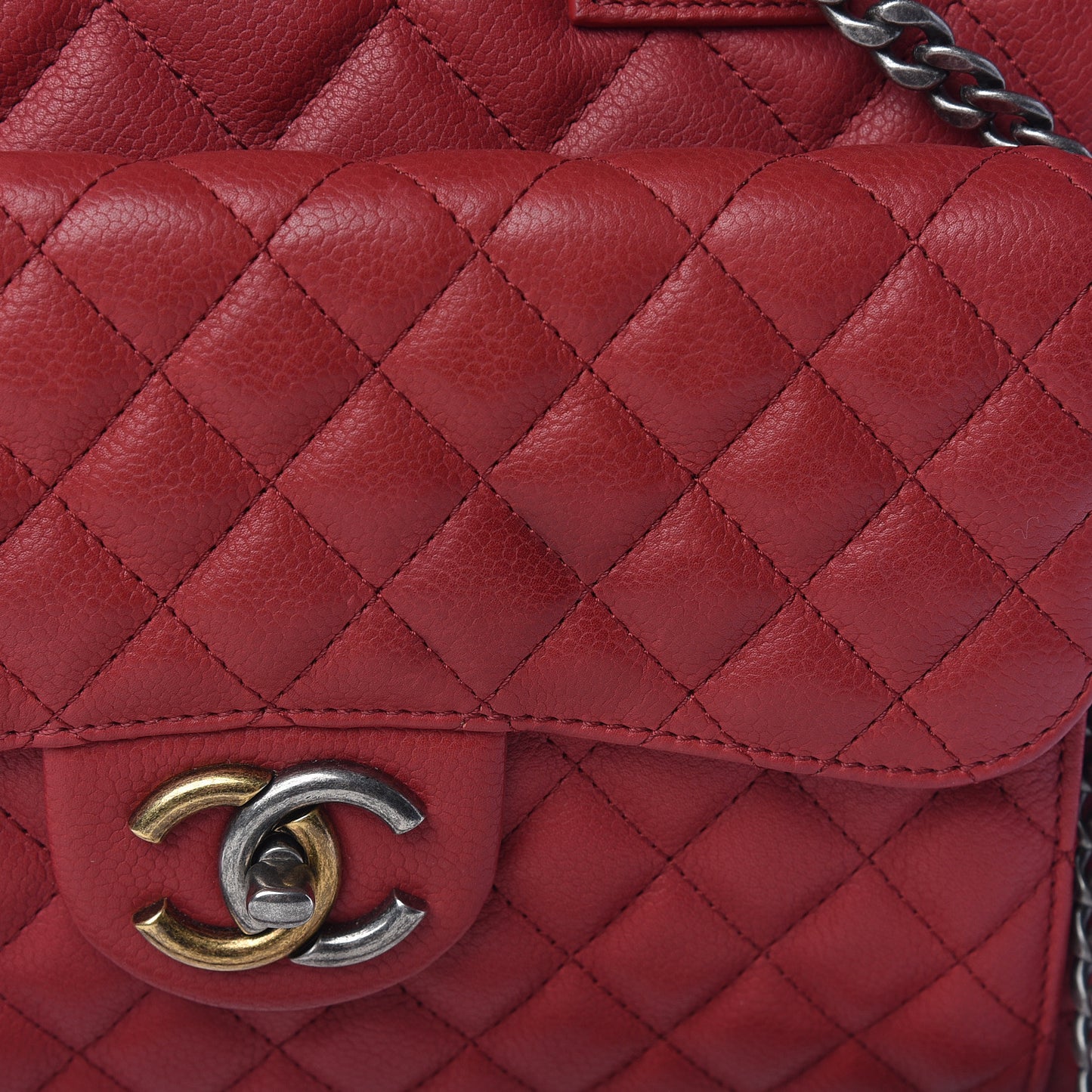 Caviar Quilted Large Casual Pocket Tote Red