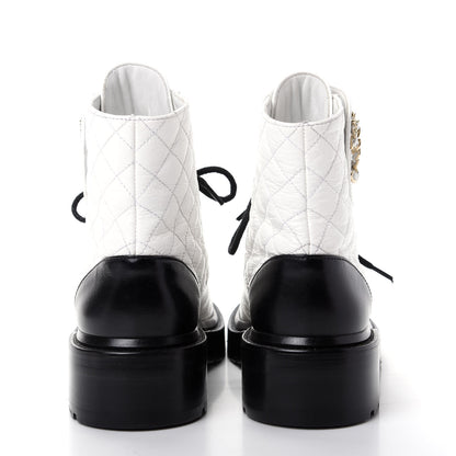 Chanel Shiny Goatskin Calfskin Quilted Lace Up Combat Boots 38.5 White Black 7 of 10