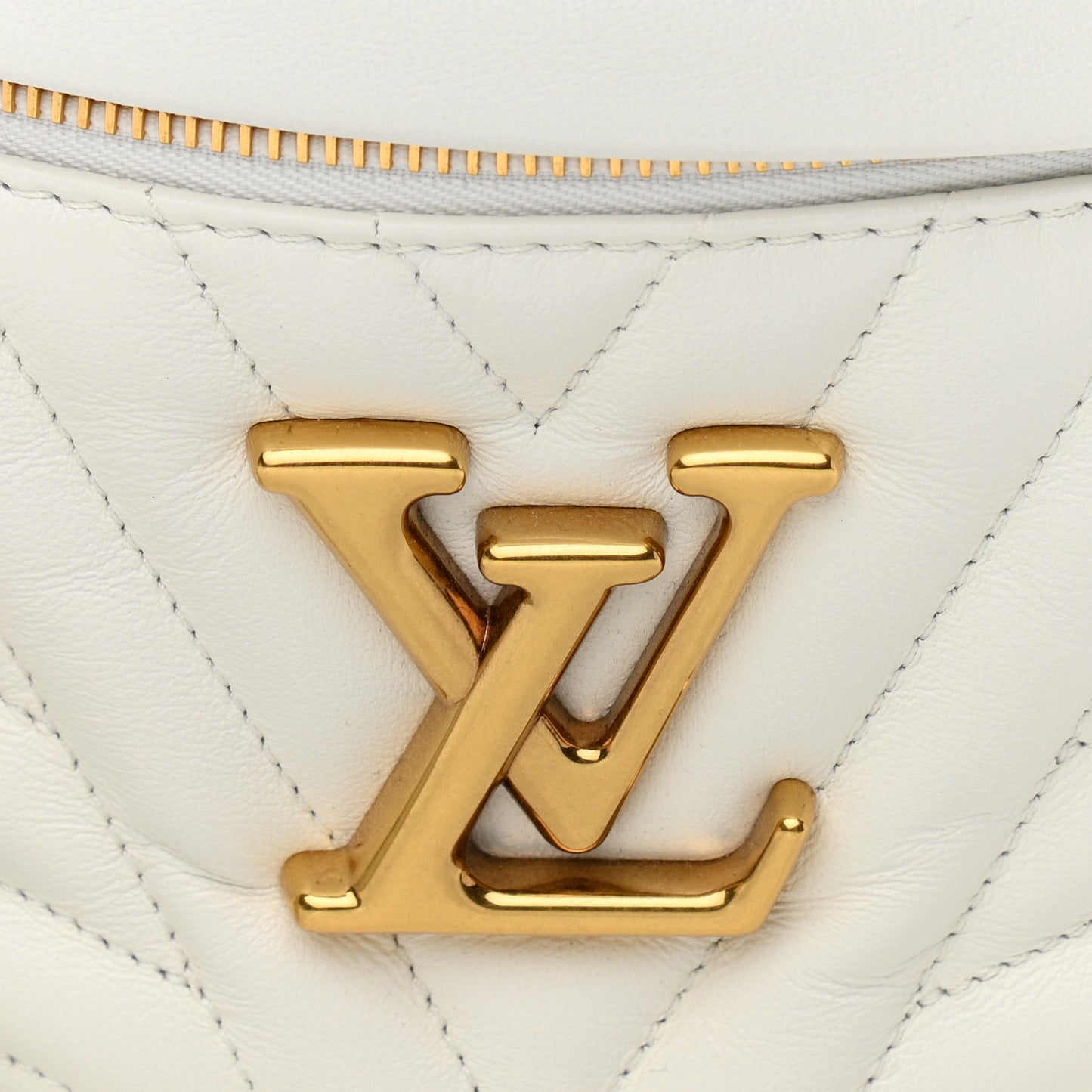 Calfskin New Wave Bumbag Snow