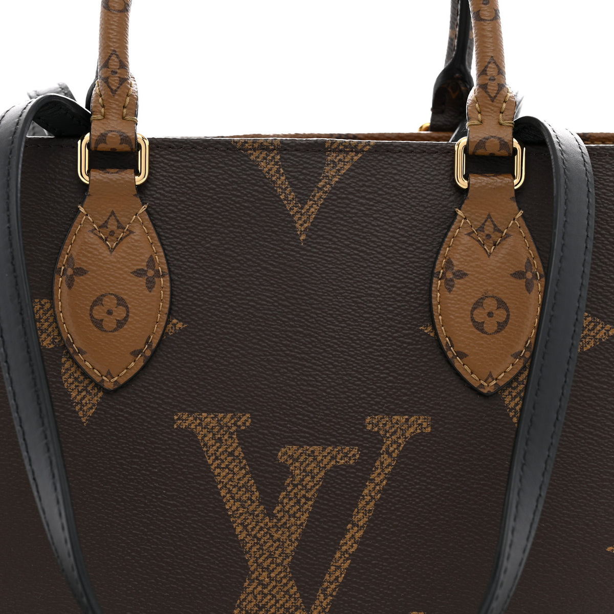 Reverse Monogram Giant Onthego MM