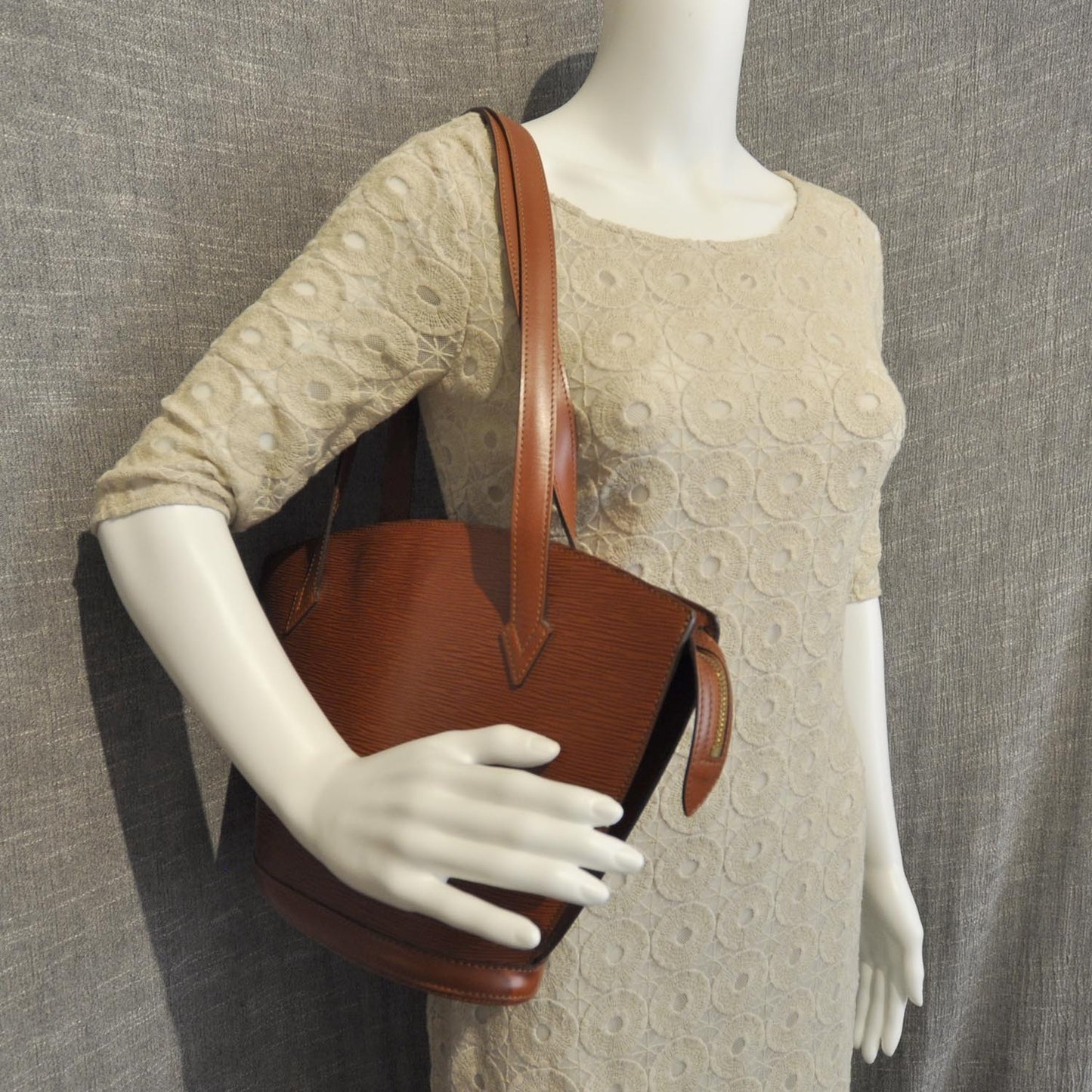 Epi Saint Jacques PM Long Straps Fawn