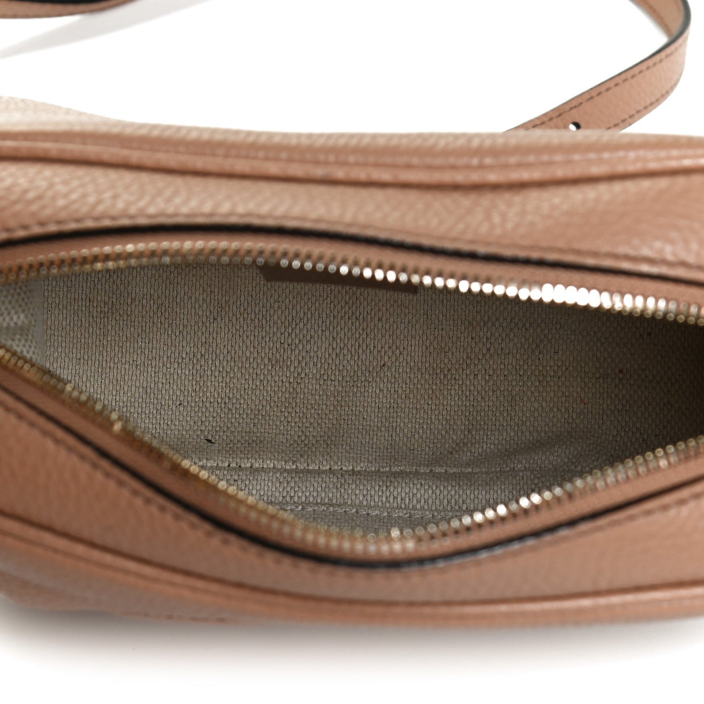 Pebbled Calfskin Small Soho Disco Bag Camelia