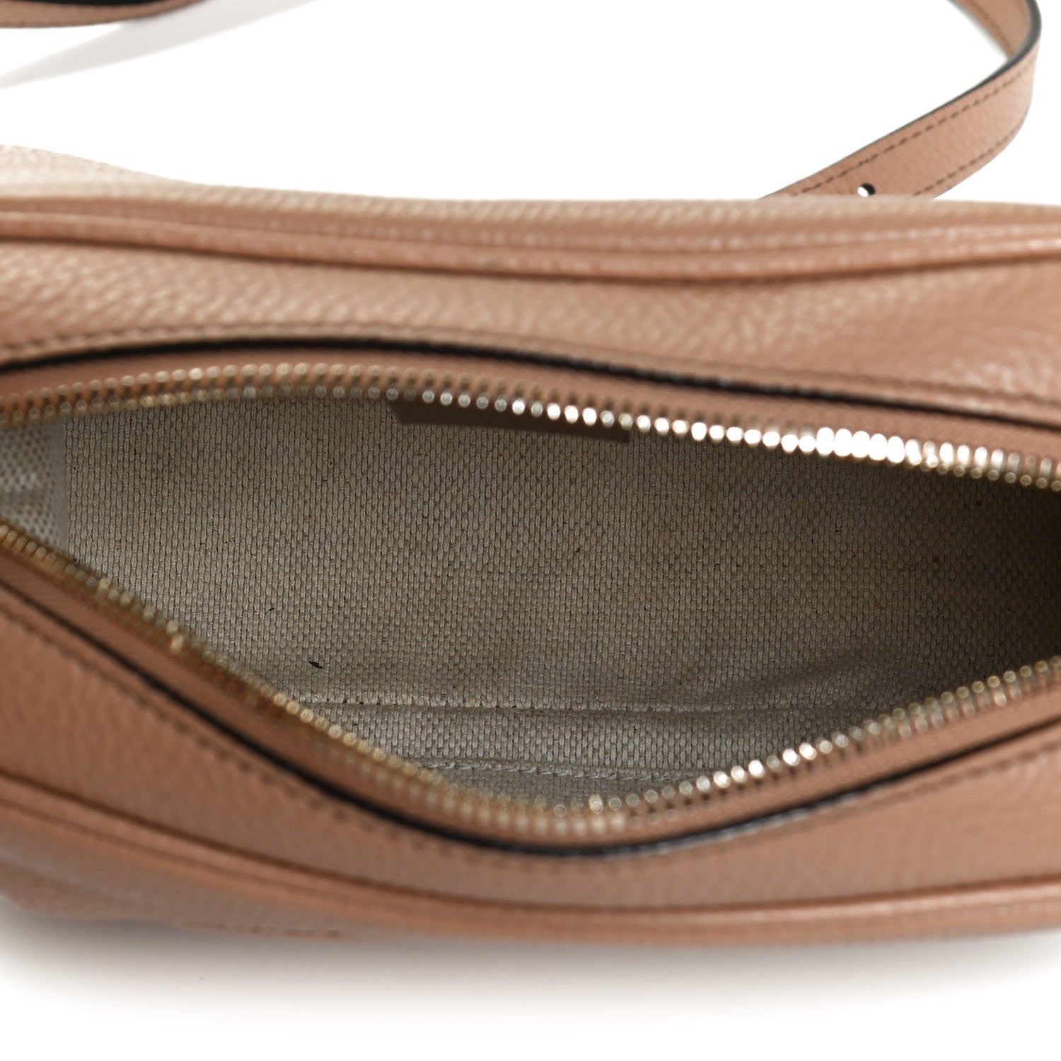Gucci Pebbled Calfskin Small Soho Disco Bag Camelia 7 of 21