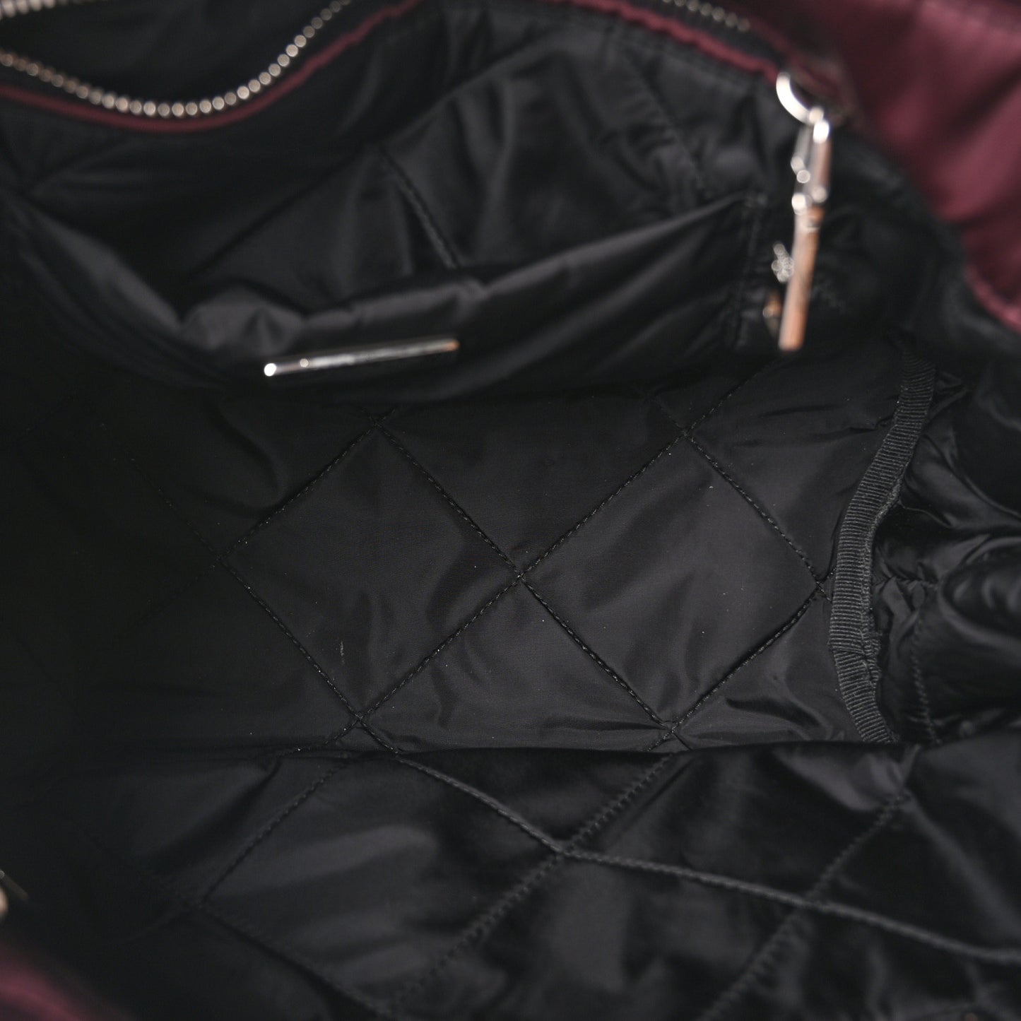 Tessuto Nylon Bomber Tote Bordeaux