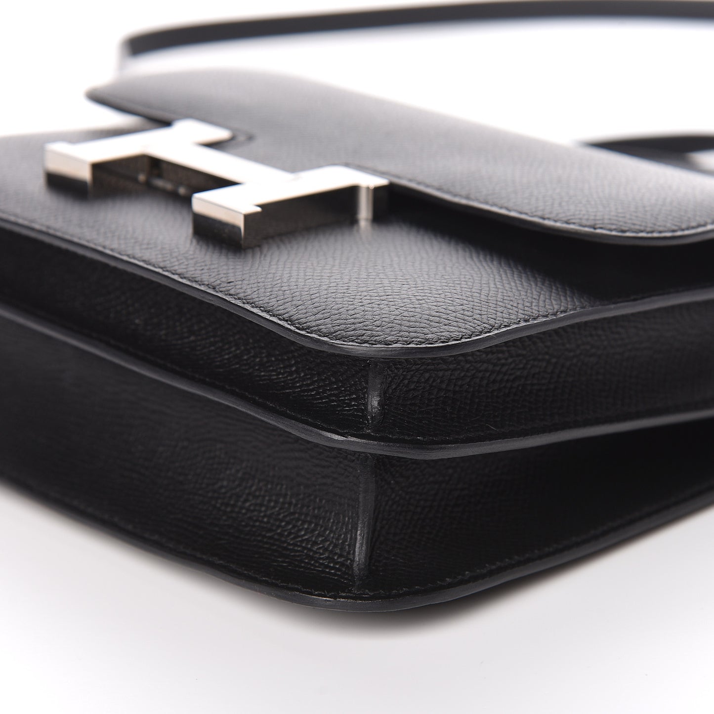 Epsom Constance 18 Black