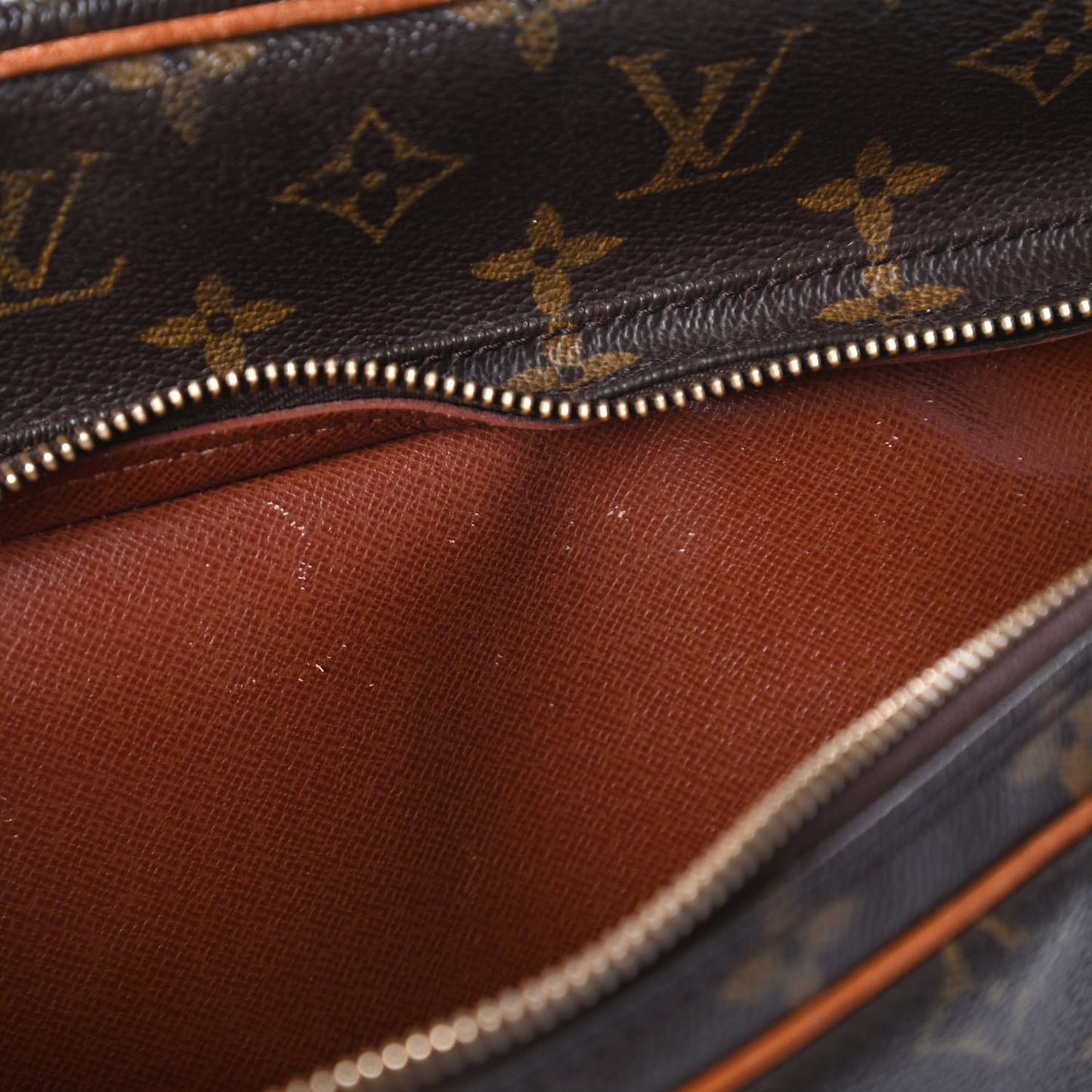Monogram Nil 28