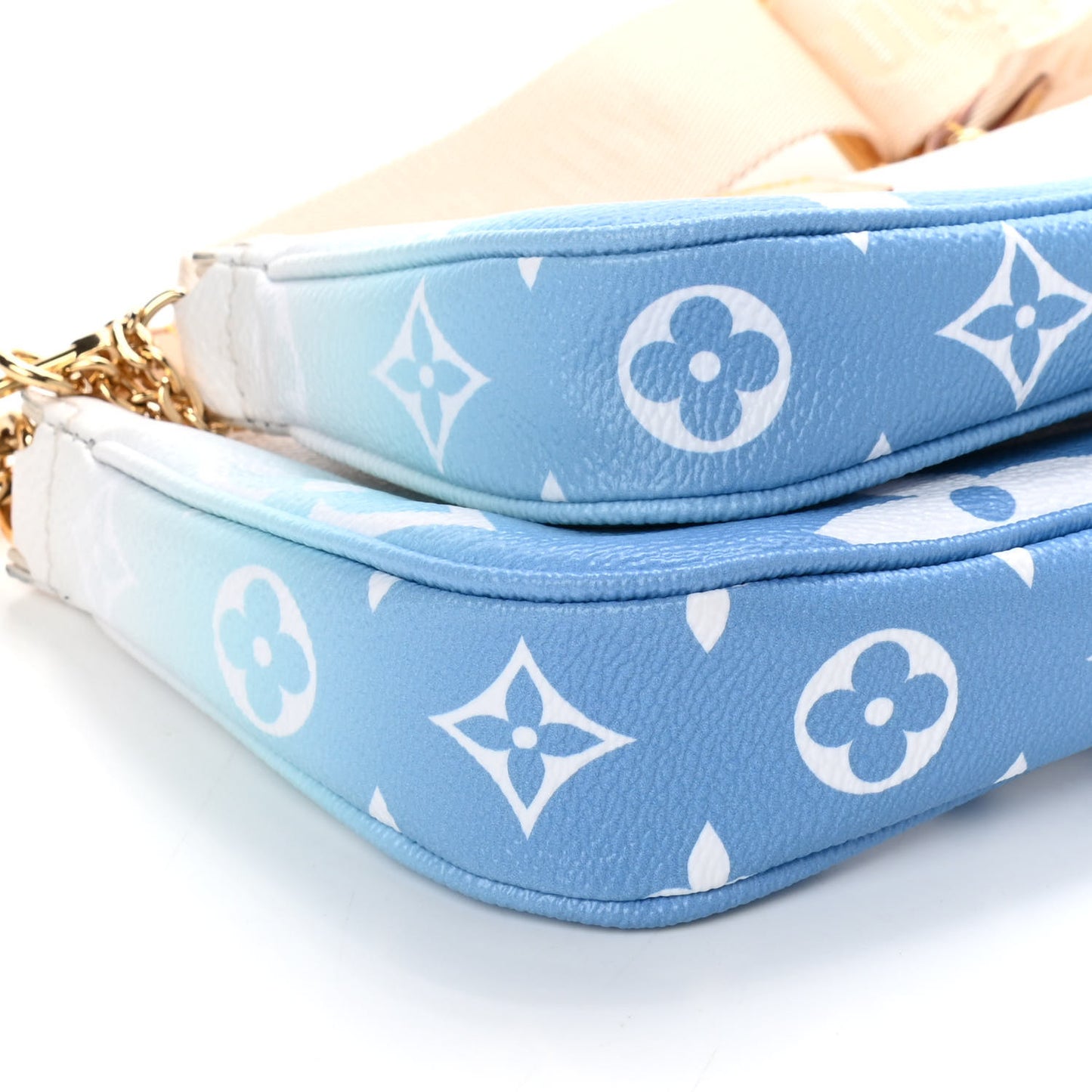 Monogram Giant By The Pool Multi Pochette Accessories Blue