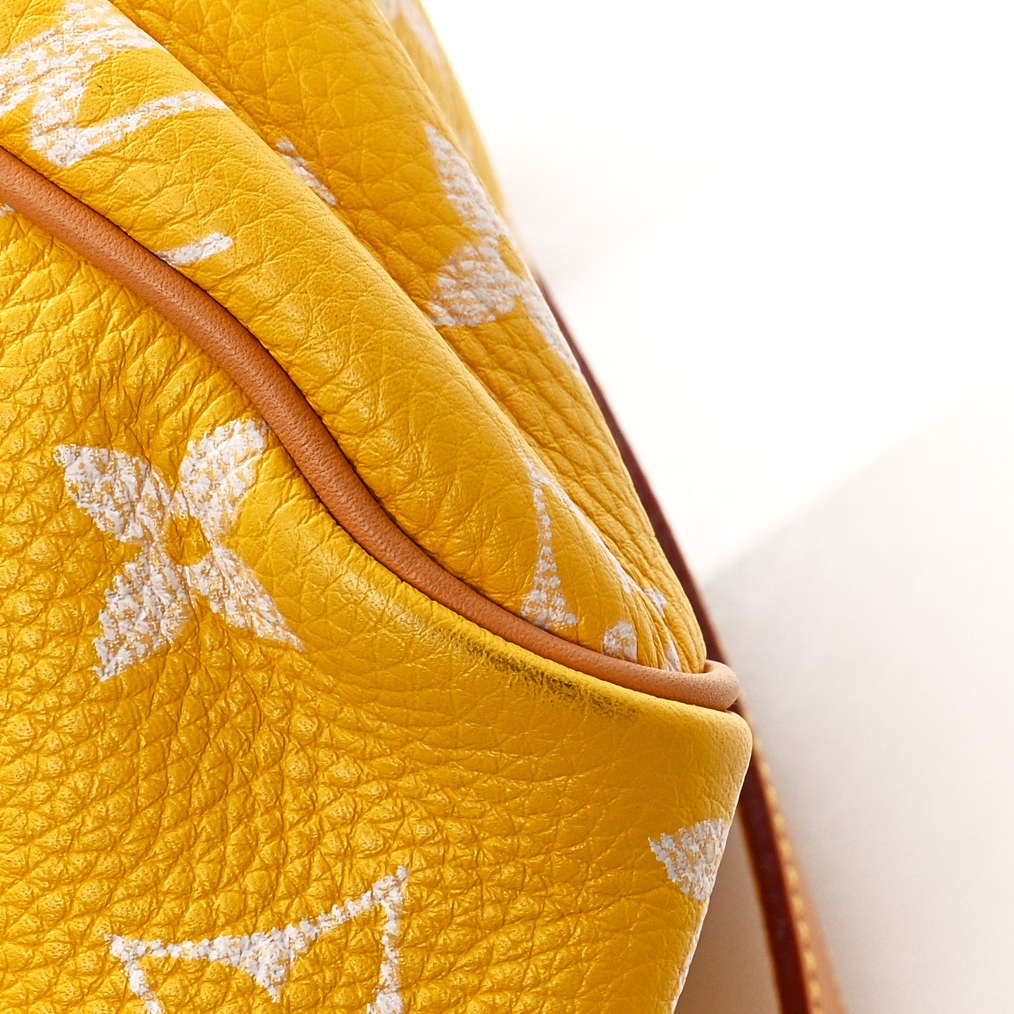 Calfskin Monogram Speedy P9 Bandouliere 40 Jaune Mat