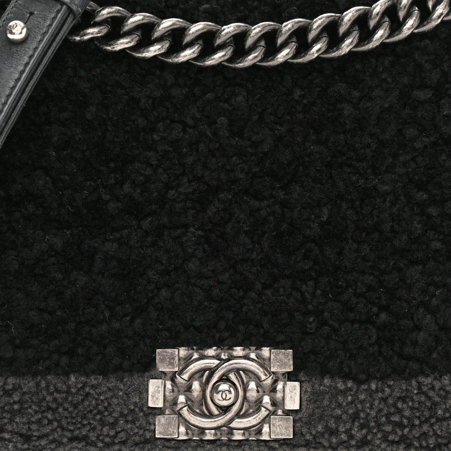 Shearling Iridescent Calfskin Medium Boy Flap Black Grey