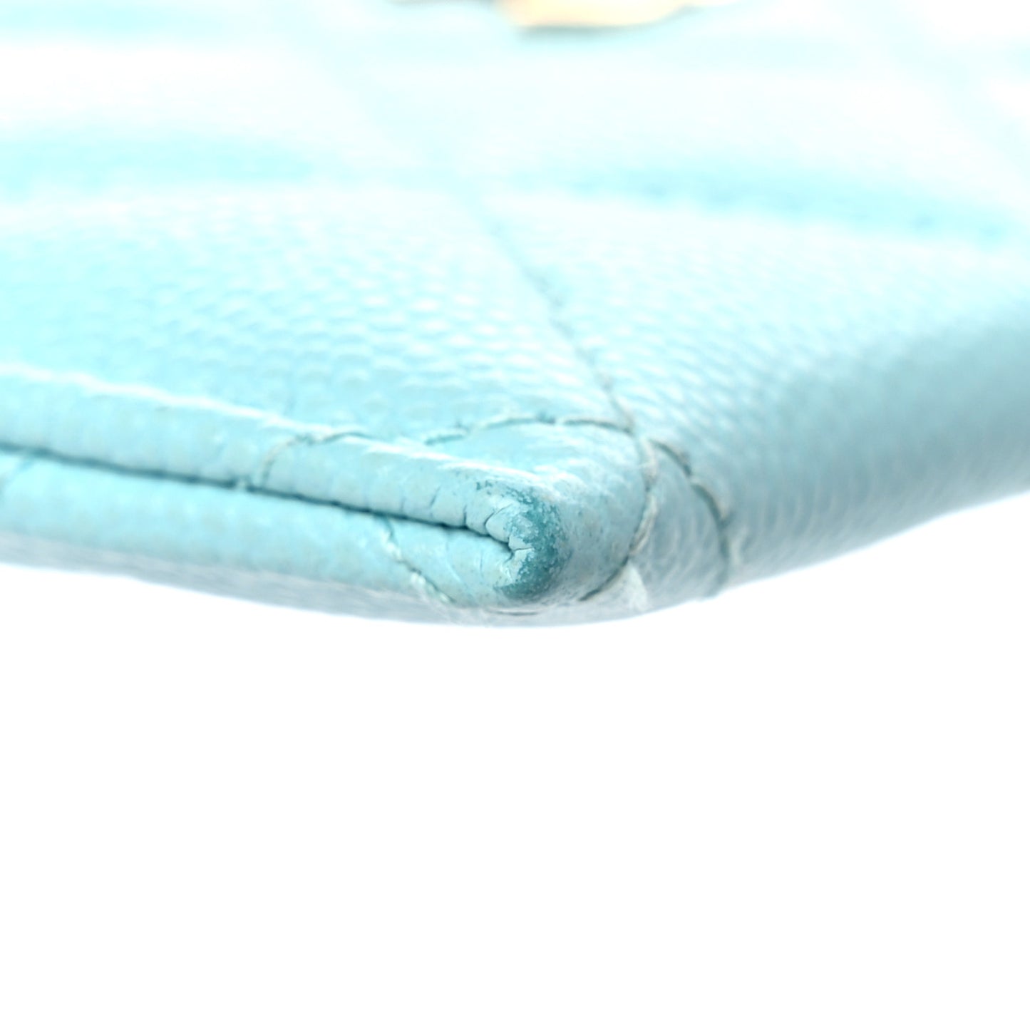 Caviar Quilted Card Holder Light Blue