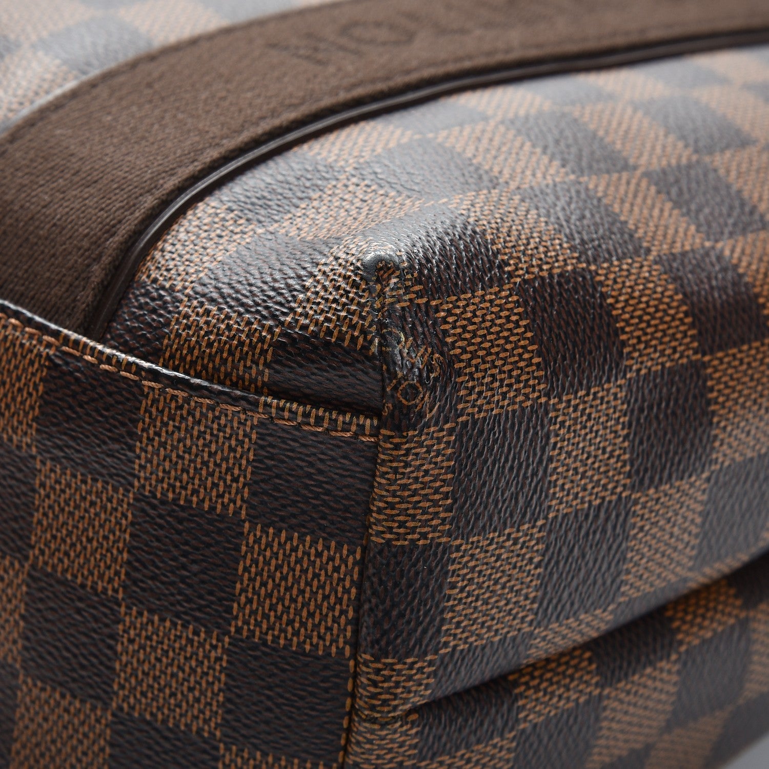 Louis Vuitton Damier Ebene Beaubourg 9 of 9