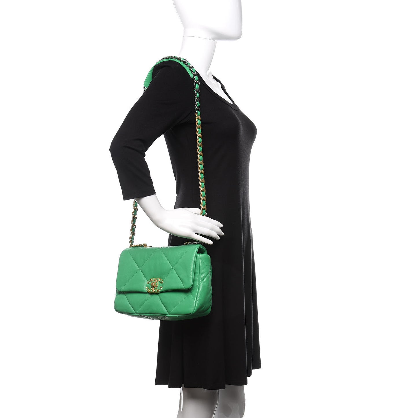 Lambskin Quilted Medium 19 Flap Green