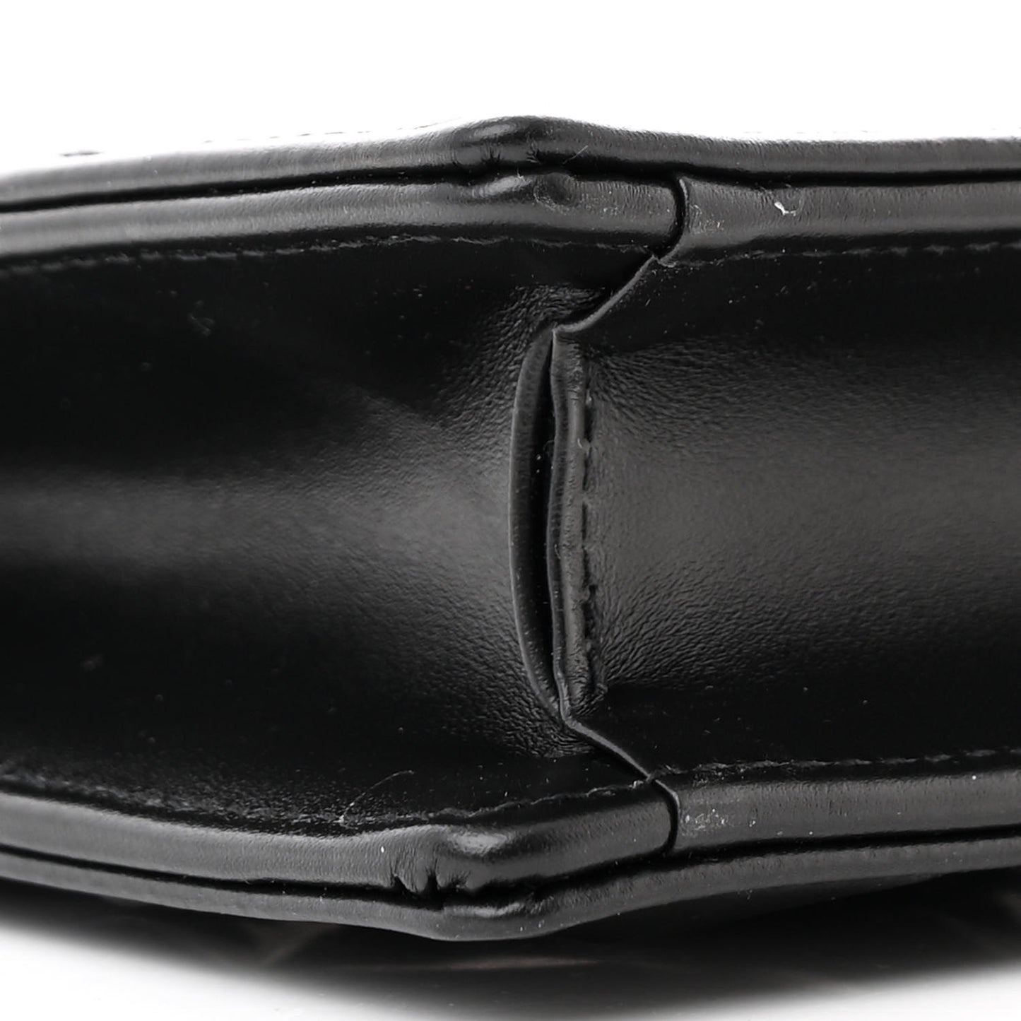 Calfskin Macrocannage Diamond Caro Zipped Pouch With Chain Black