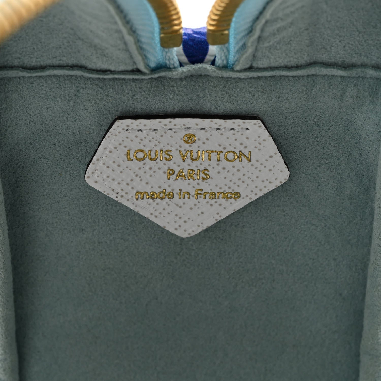 Louis Vuitton Monogram Giant Hawaii Beach Pouch Blue 6 of 10