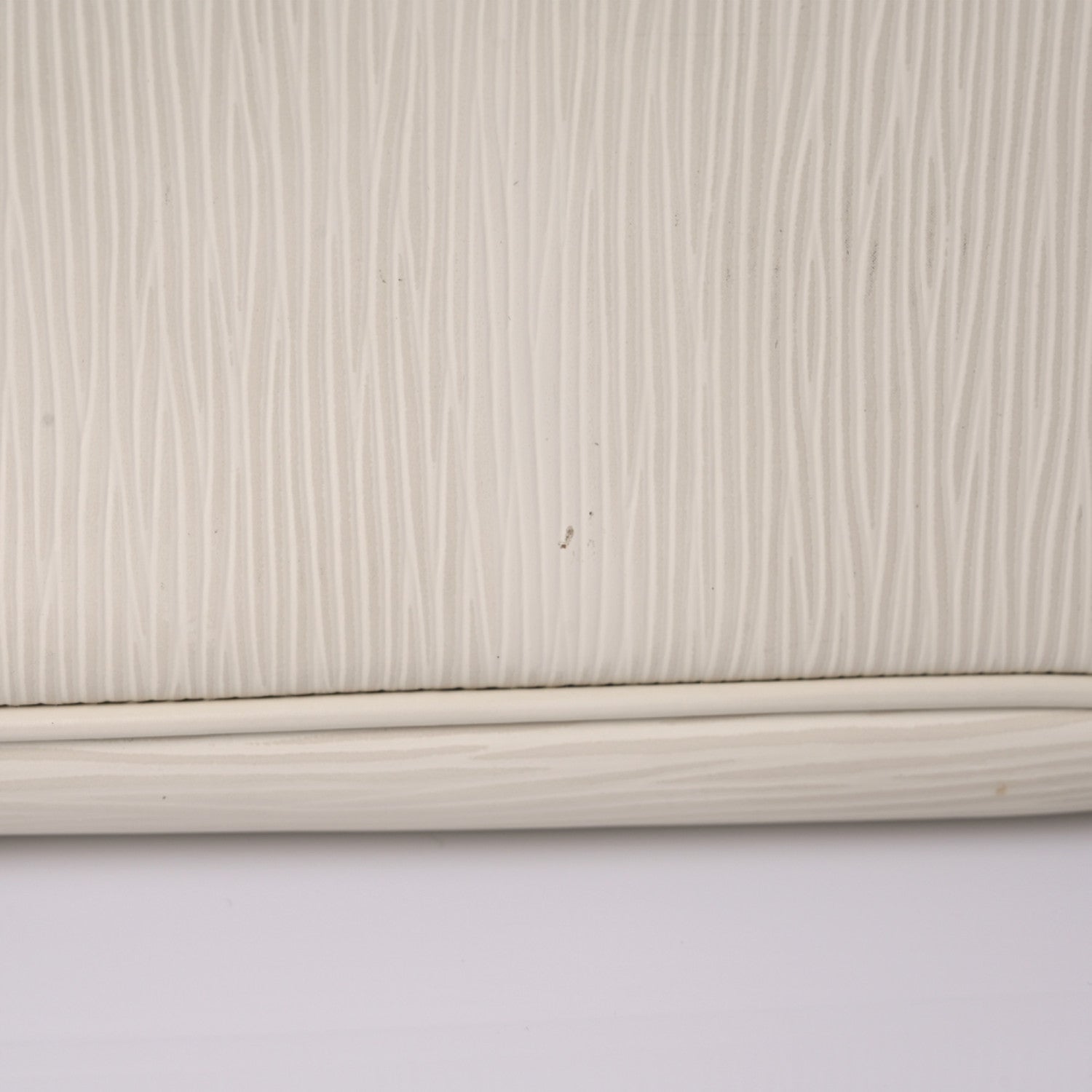 Louis Vuitton Epi Turenne GM Ivory 9 of 18
