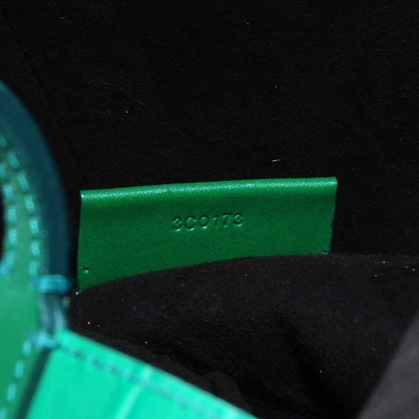 Calfskin Crocodile Embossed Large Antigona Tote Emerald