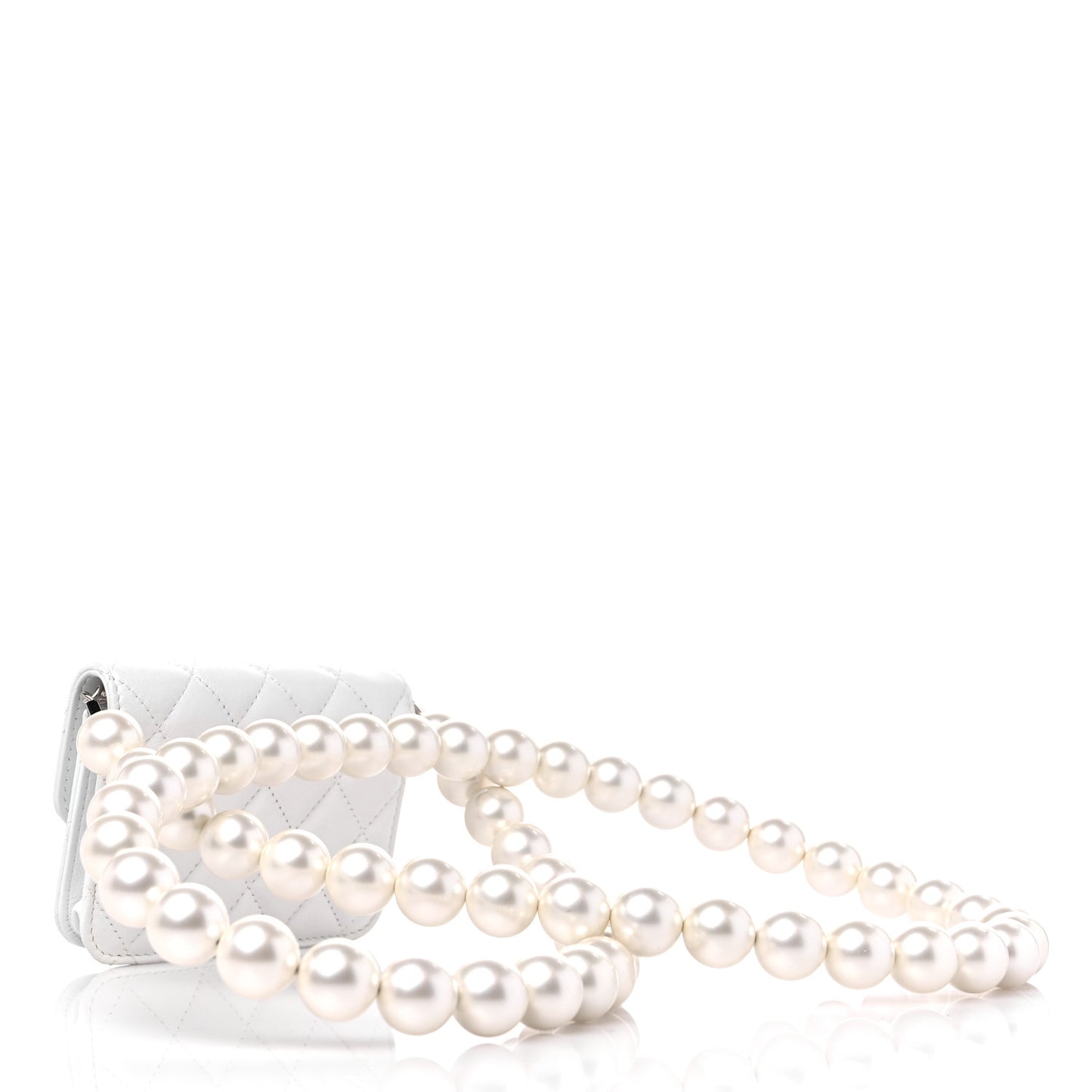 Calfskin Quilted Maxi Pearls Card Holder Flap With Chain White