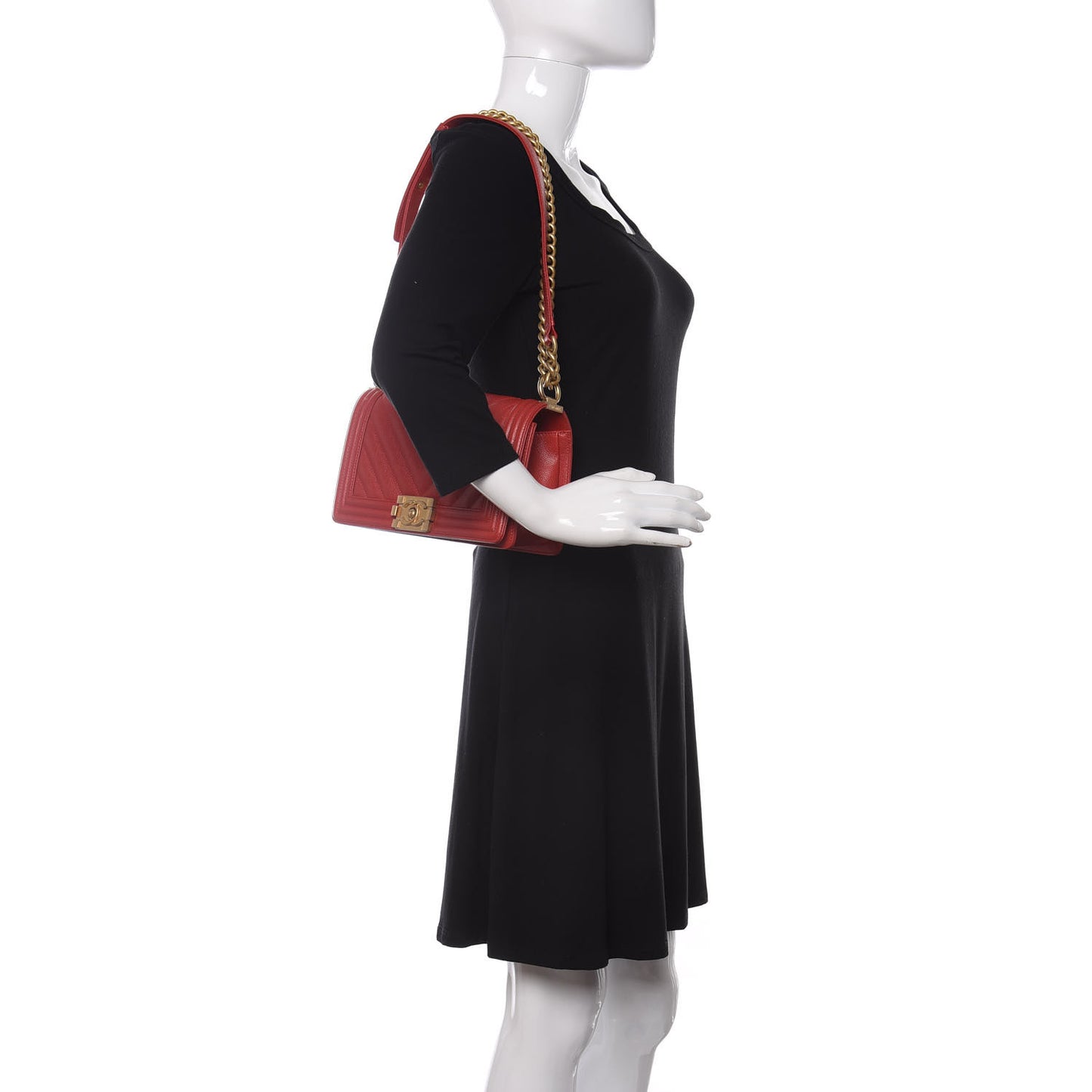 Caviar Chevron Quilted Medium Boy Flap Red