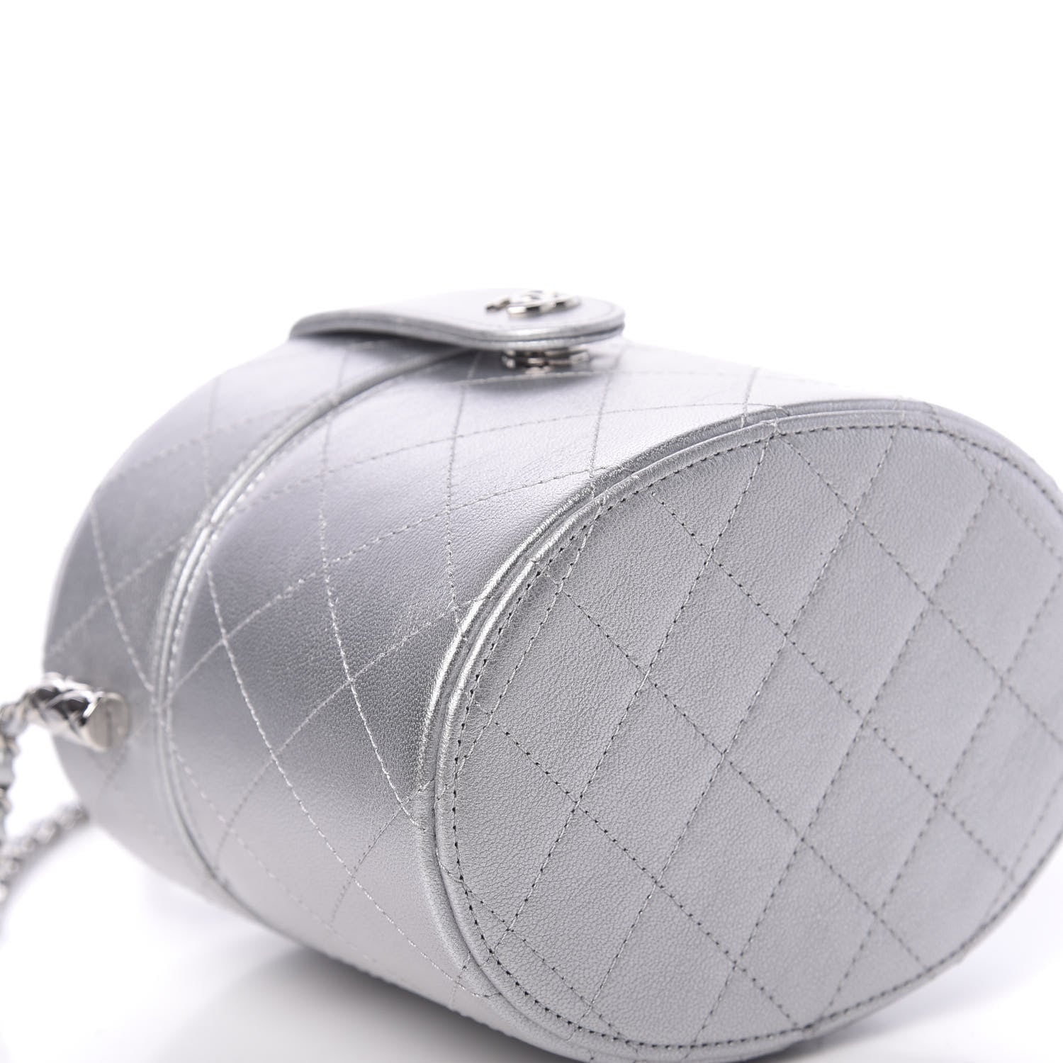 Chanel Metallic Lambskin Quilted Round Vanity Case With Chain Silver 9 of 12