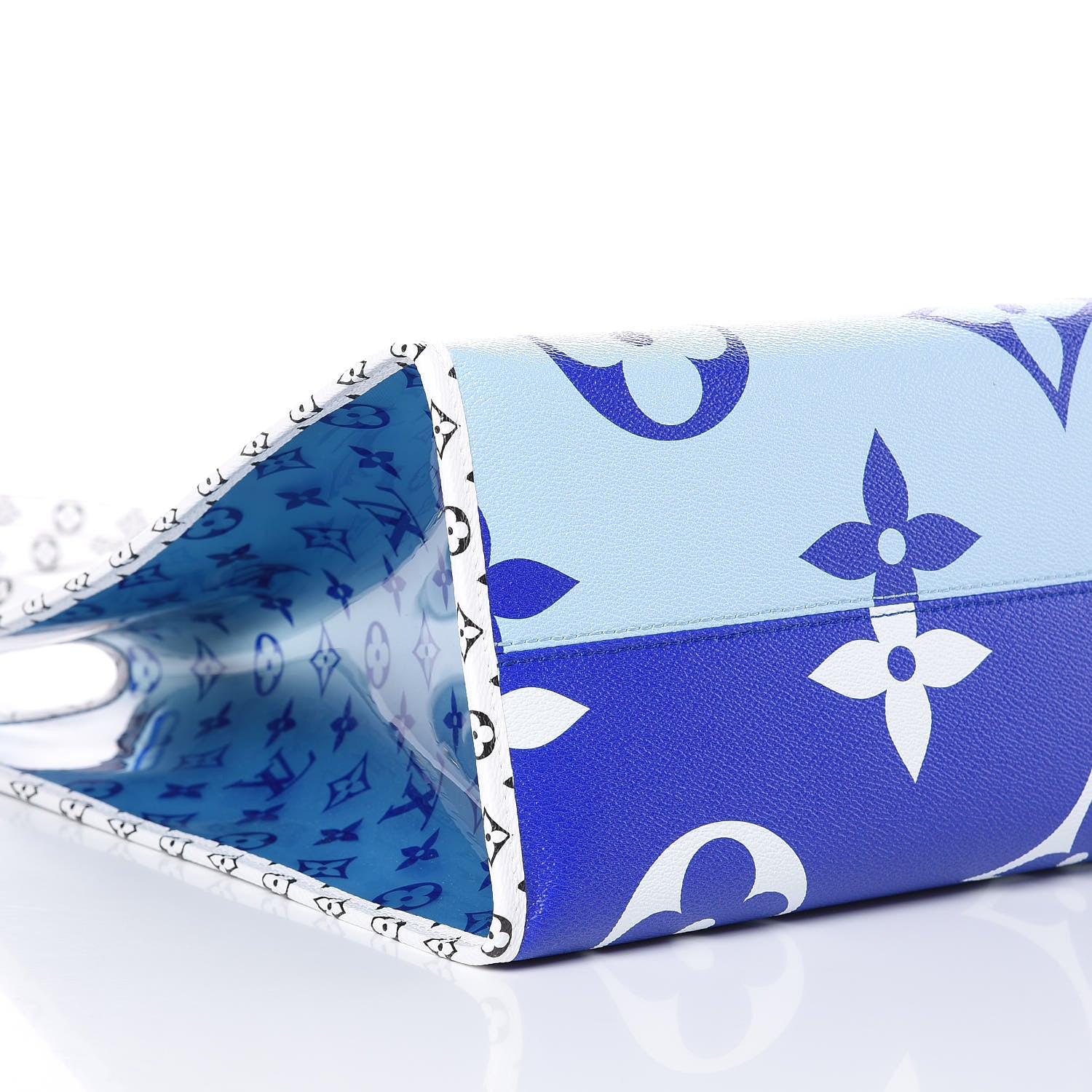 Louis Vuitton Monogram Giant Hawaii Onthego Blue 5 of 9