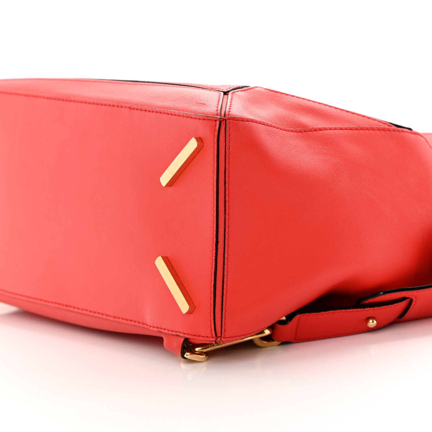 Loewe Calfskin Medium Puzzle Bag Scarlet 10 of 17