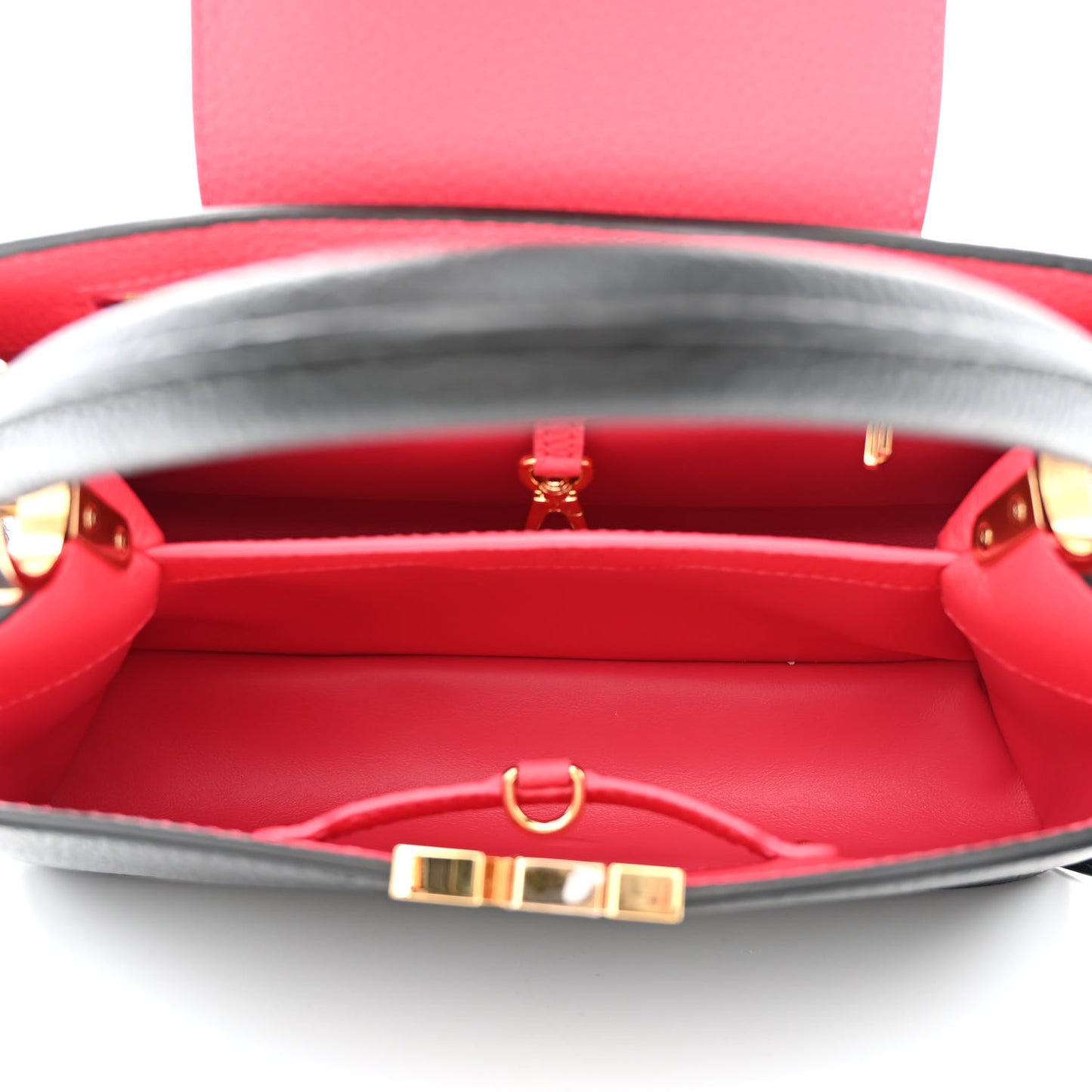 Taurillon Capucines MM Black Rose Berlingot