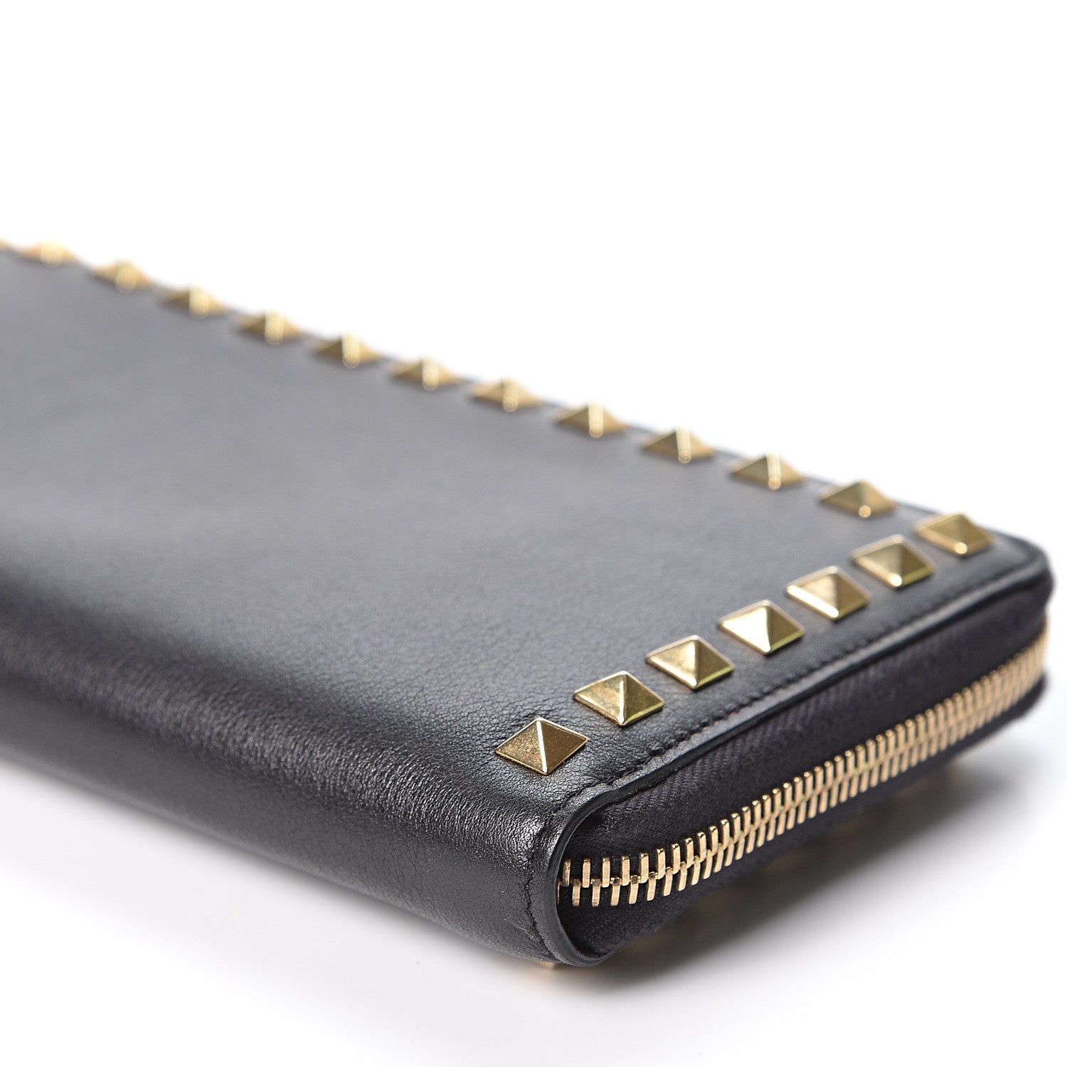Valentino Garavani Calfskin Rockstud Zip Around Wallet Black 9 of 10