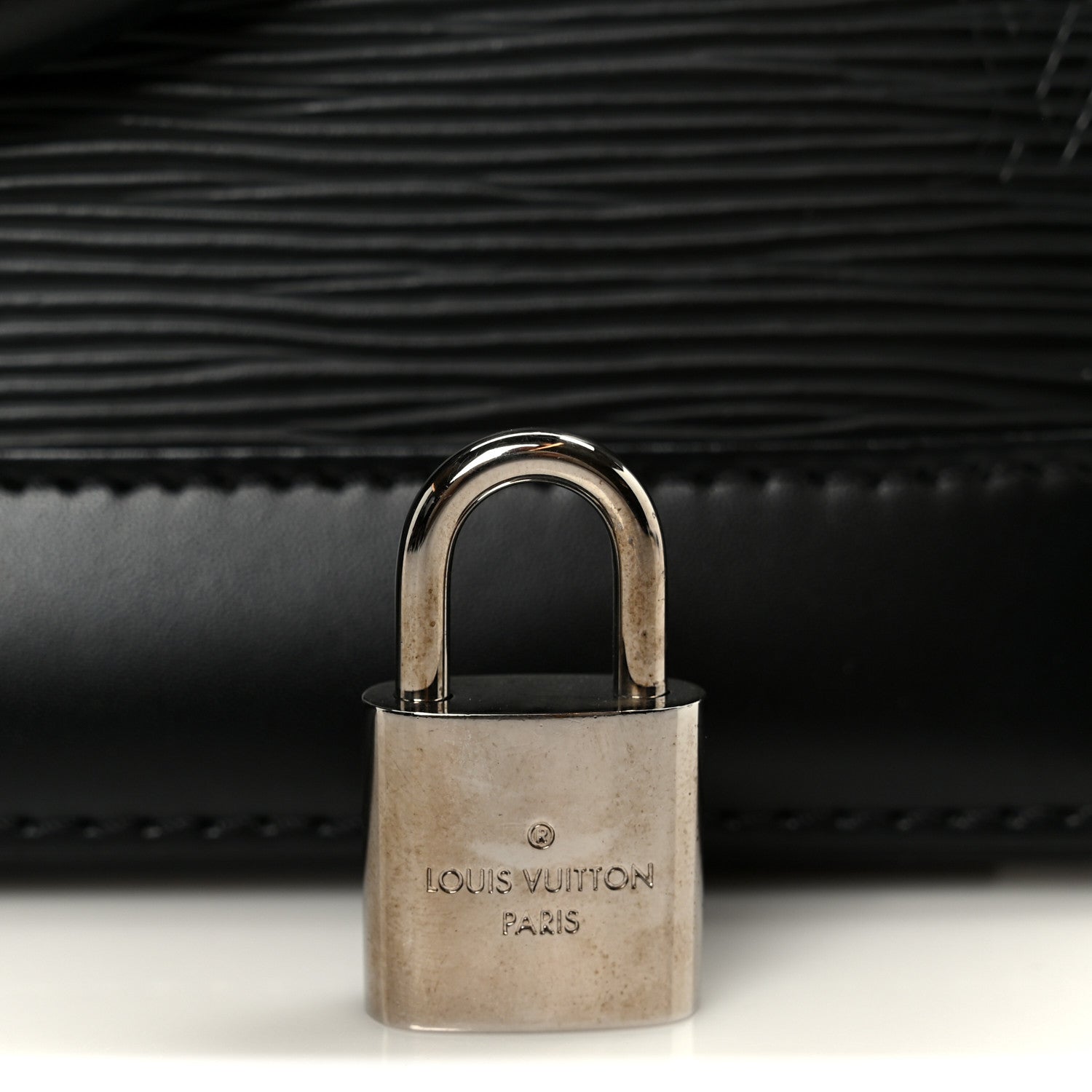 Louis Vuitton Epi Alma BB Black 8 of 13