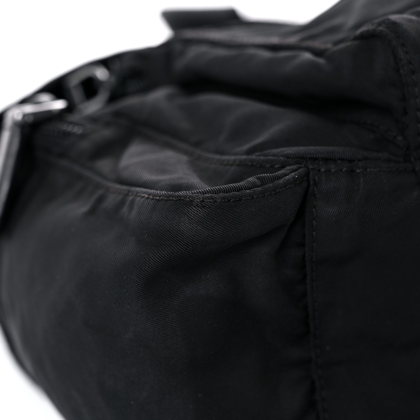 Nylon Vela Messenger Black