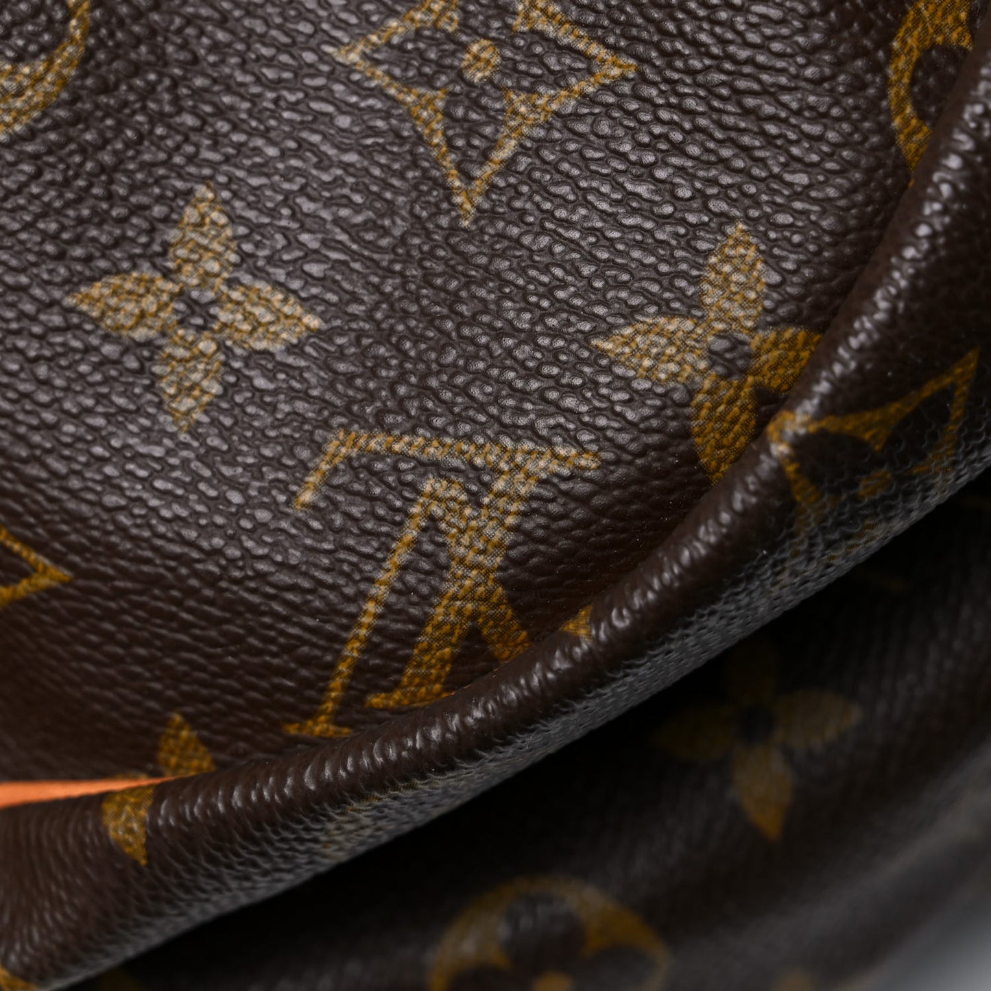 Monogram Saumur 43