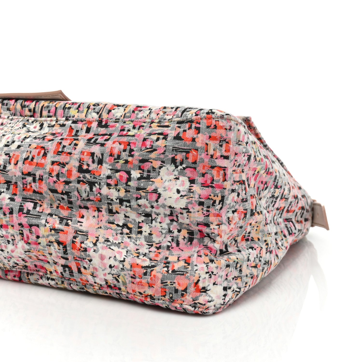 Fendi ENDI Zucchino Vitello Floral Studded Forever Mama Baguette Rosa Papaya Rosa Confetto 8 of 8