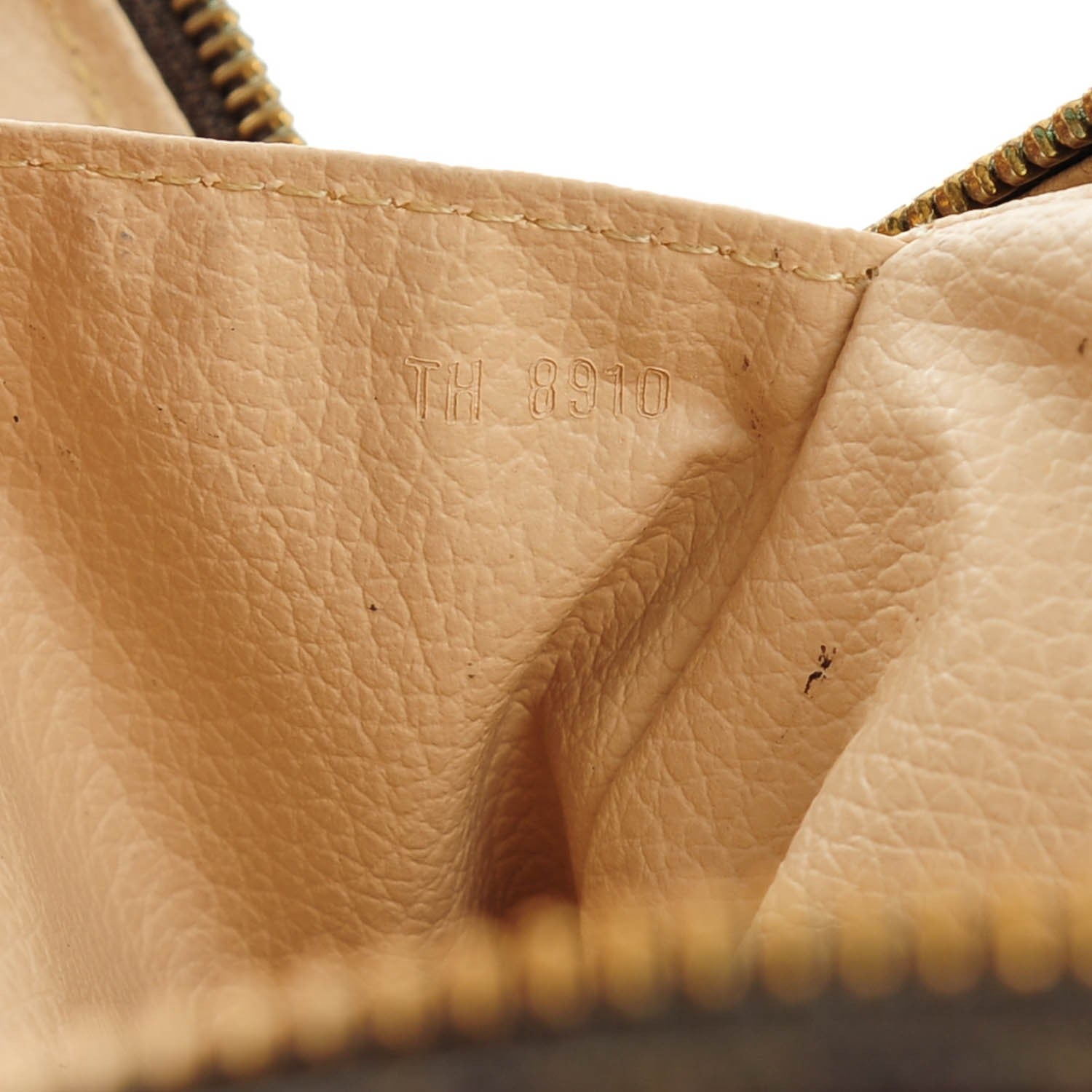 Louis Vuitton Monogram Trousse Toilette 23 8 of 8