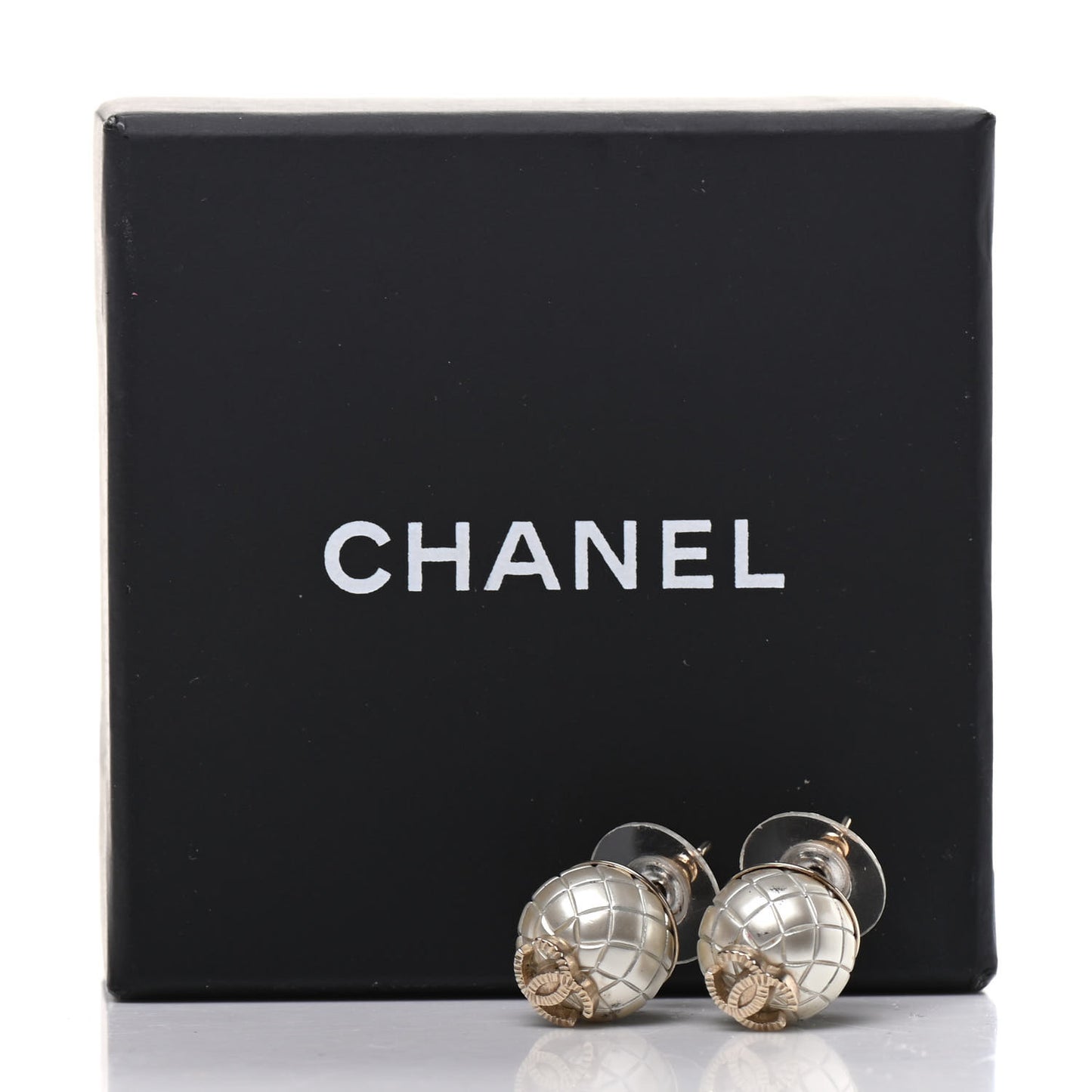 Pearl Quilted CC Large Earrings Gold