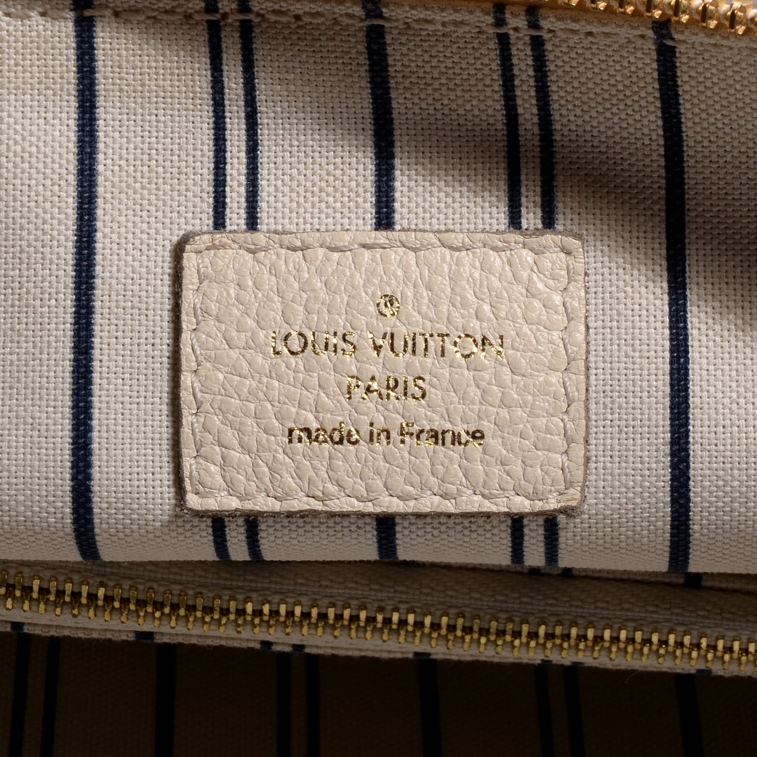 Louis Vuitton Empreinte Lumineuse PM Neige 6 of 7