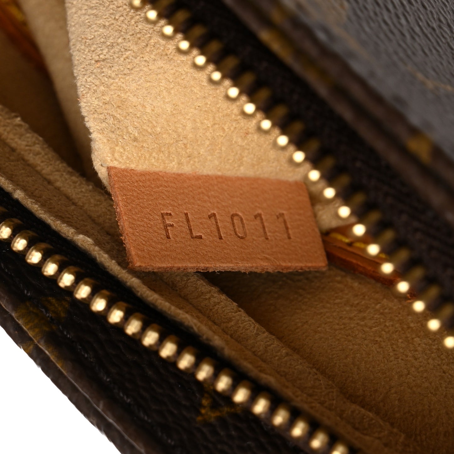 LOUIS VUITTON Monogram Looping MM