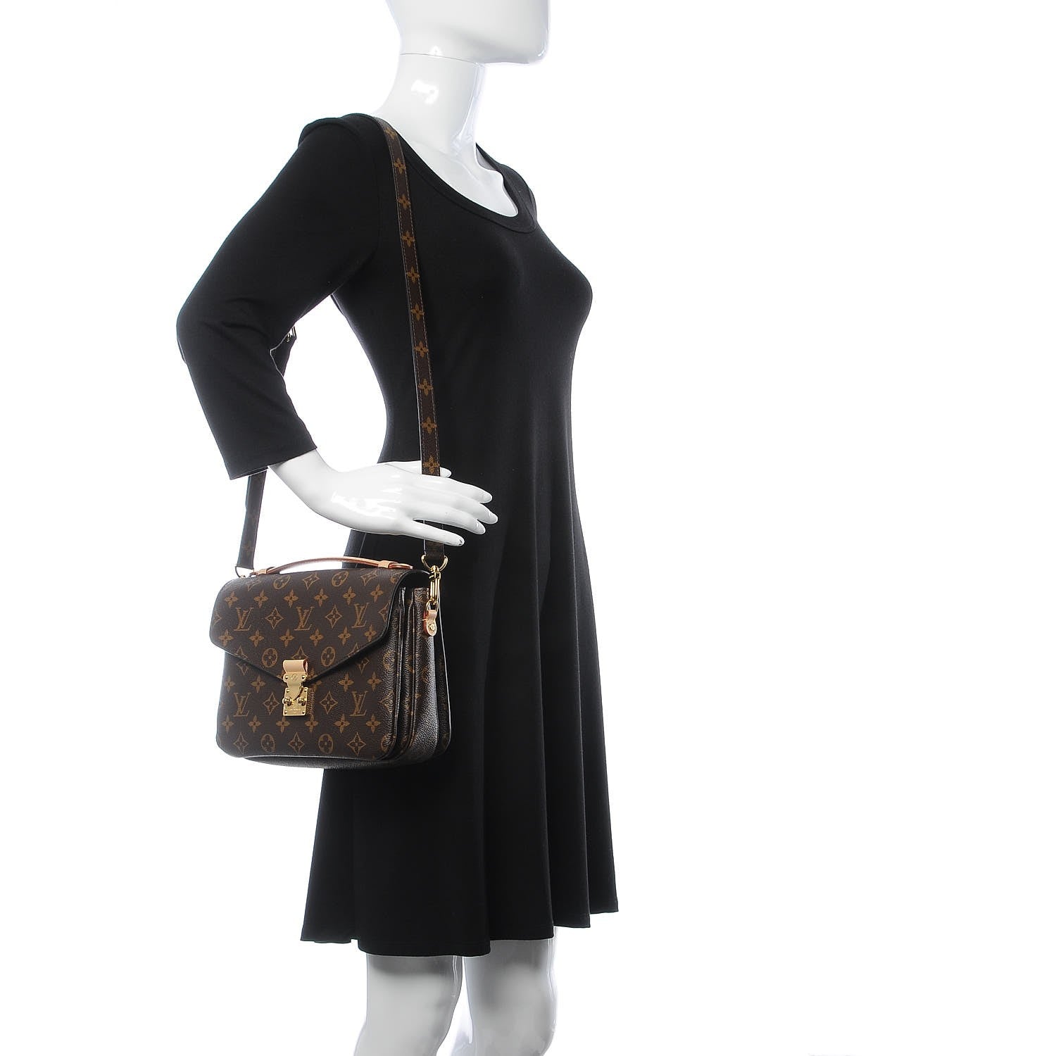 Louis Vuitton Monogram Pochette Metis 2 of 9